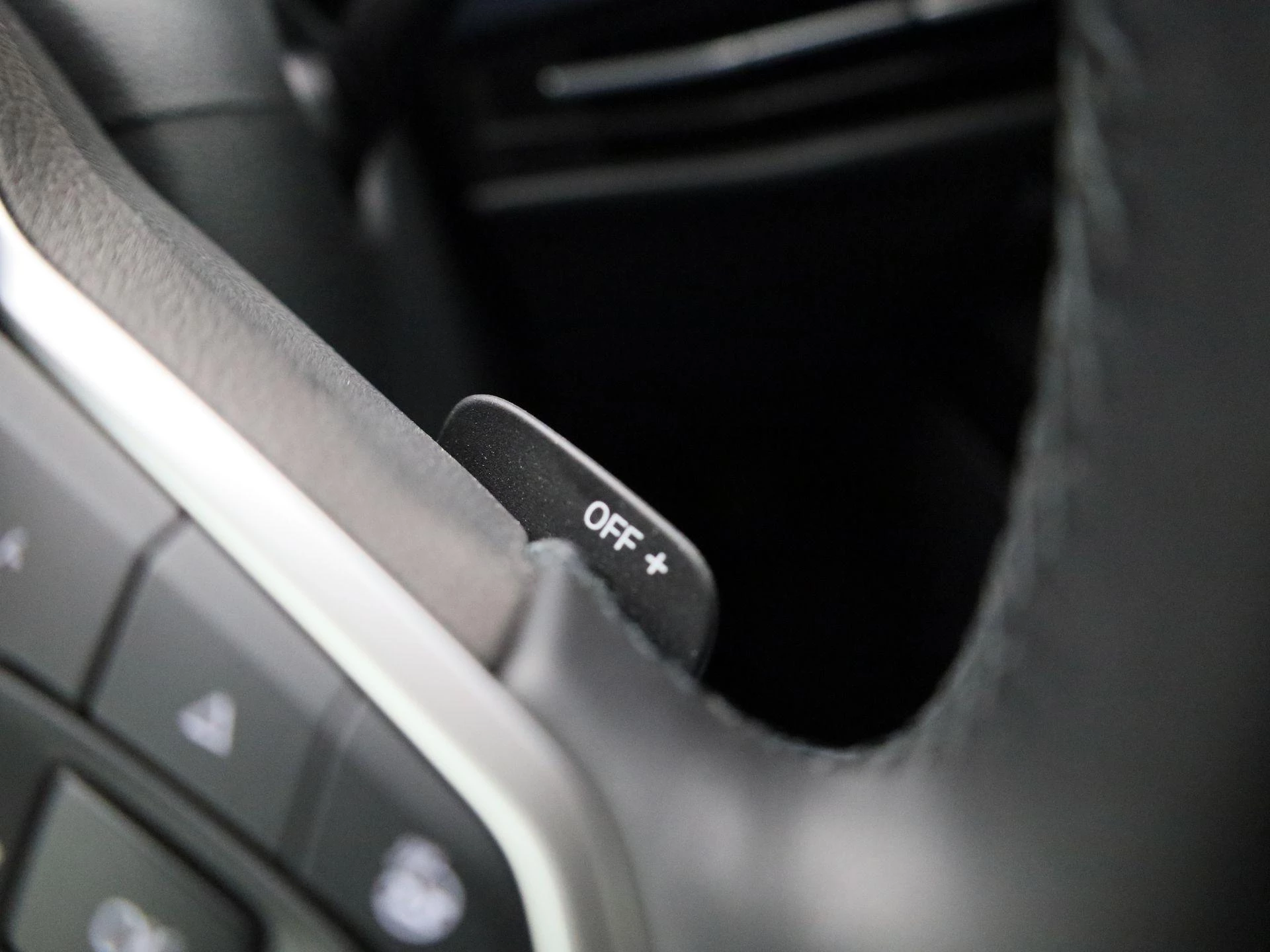 Volkswagen-Golf-image-30