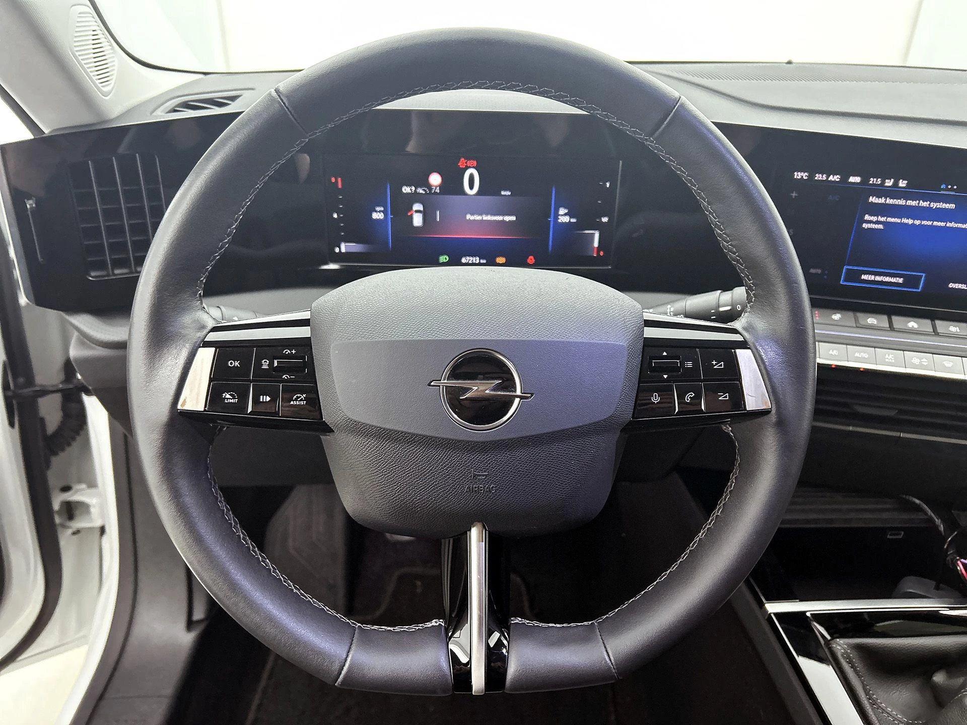 Opel-Astra-image-14