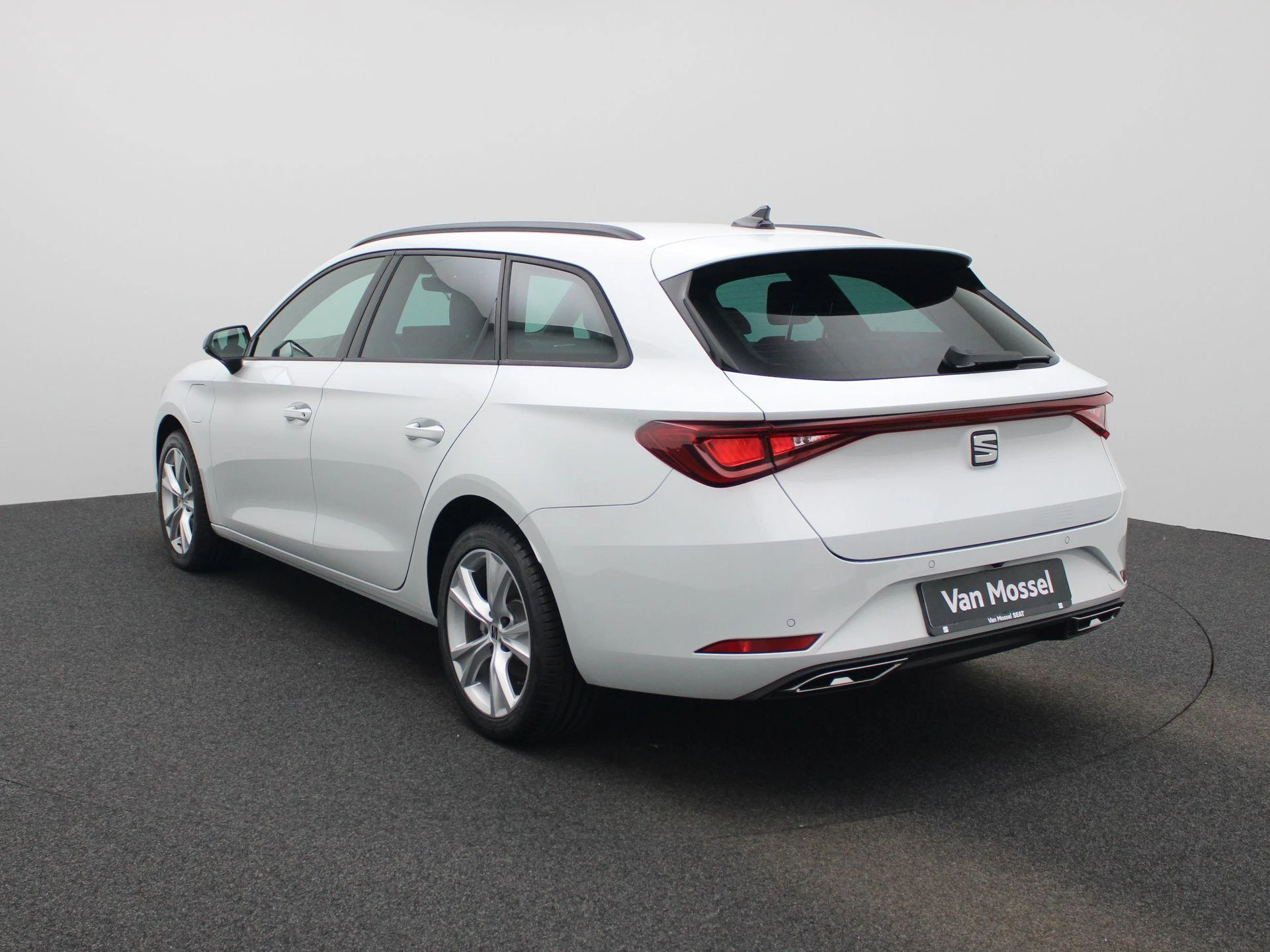 SEAT Leon Sportstourer 1.5 TSI e-Hybrid FR Business