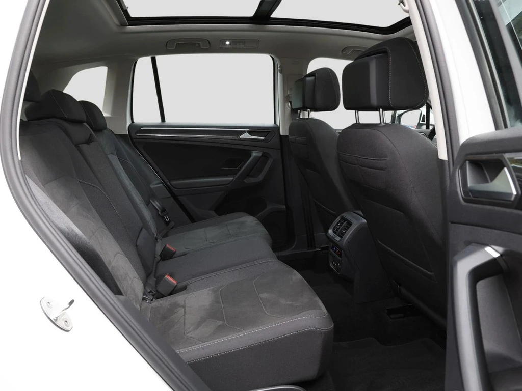 Volkswagen-Tiguan-image-9