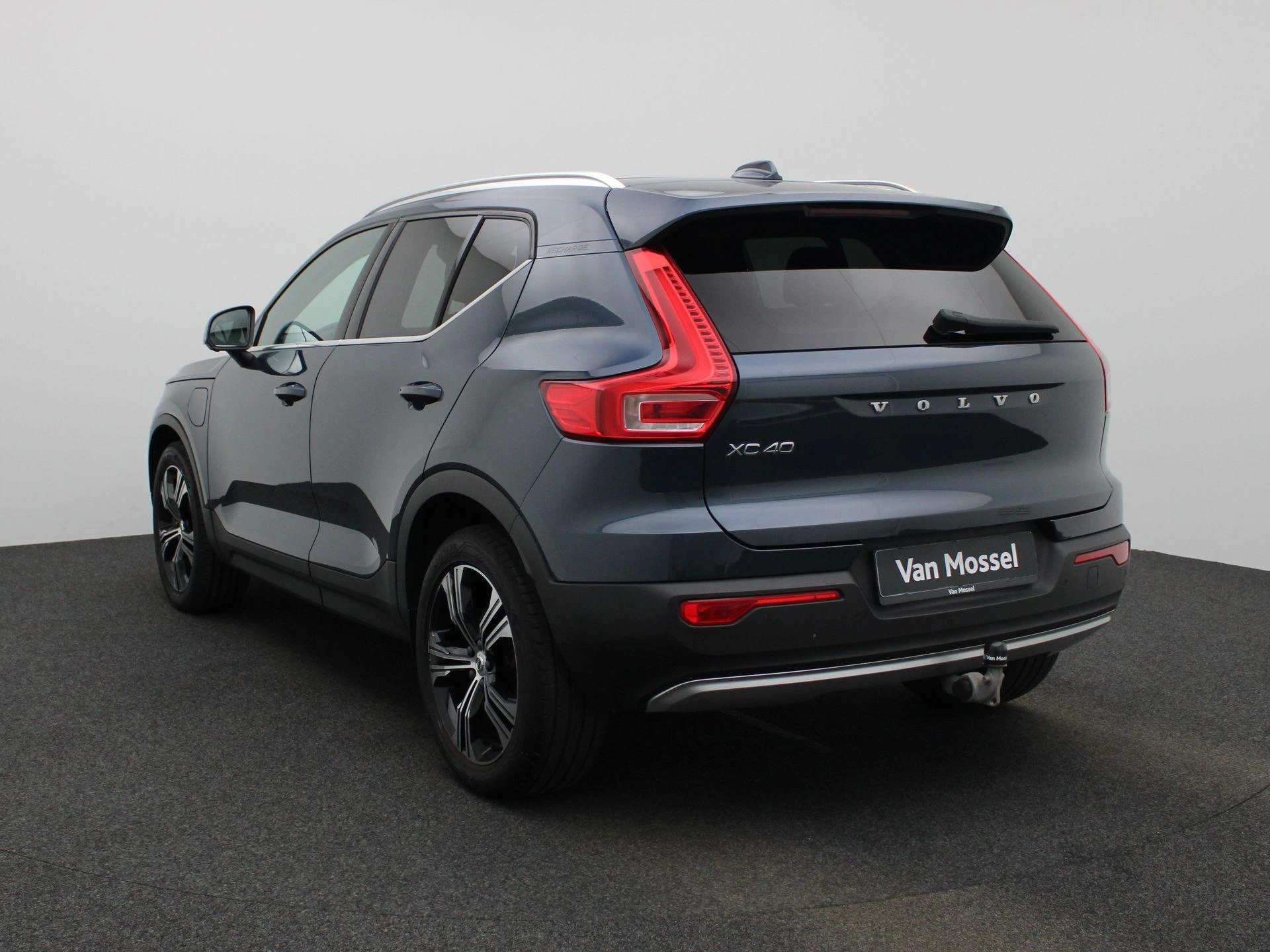 Volvo-XC40-image-1