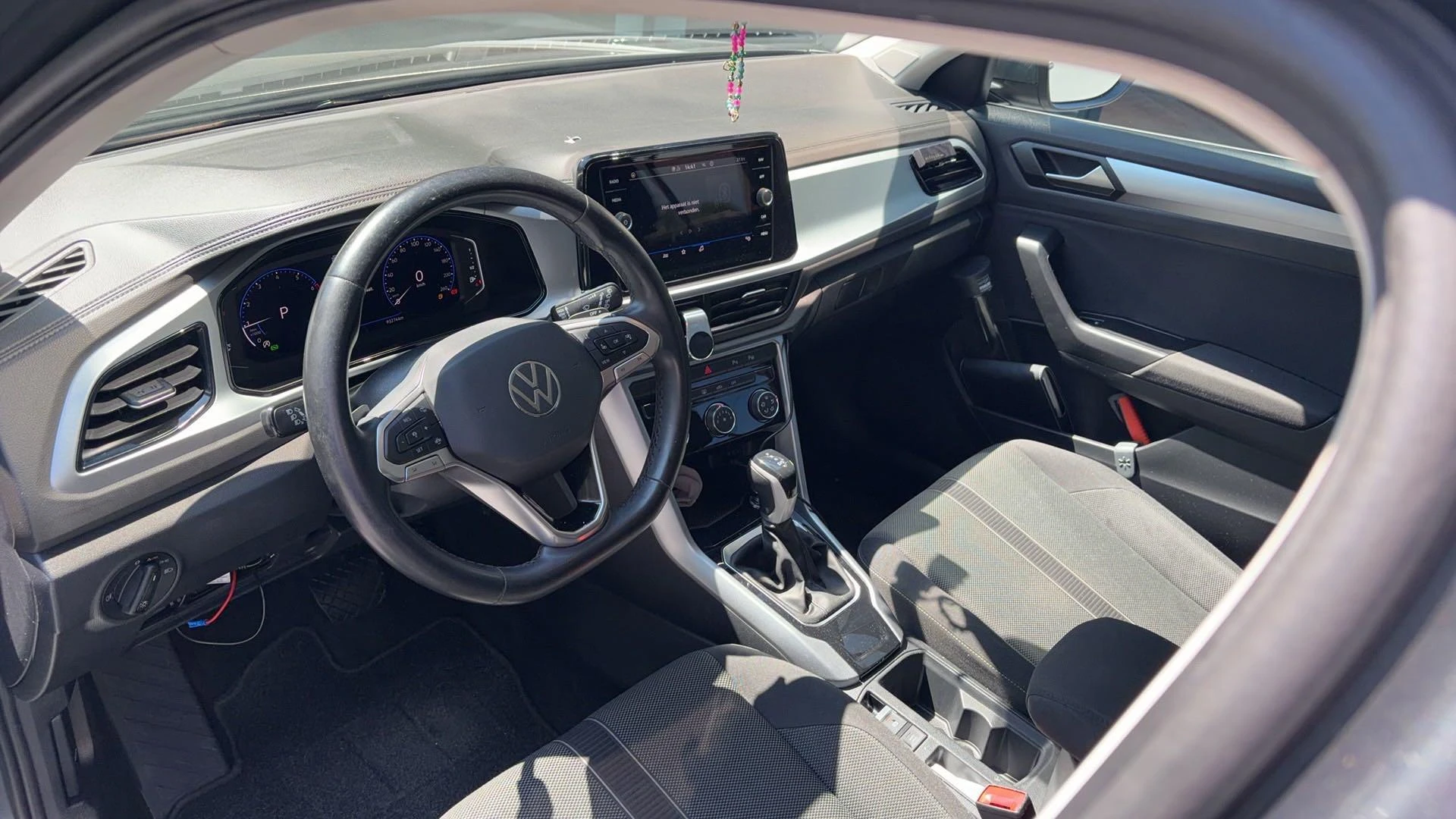 Volkswagen-T-Roc-image-8