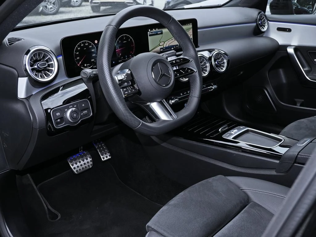 Mercedes-Benz-A-Klasse 200 d-image-8