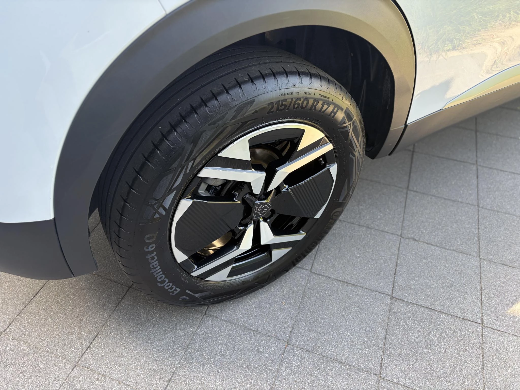 Peugeot-2008-image-11