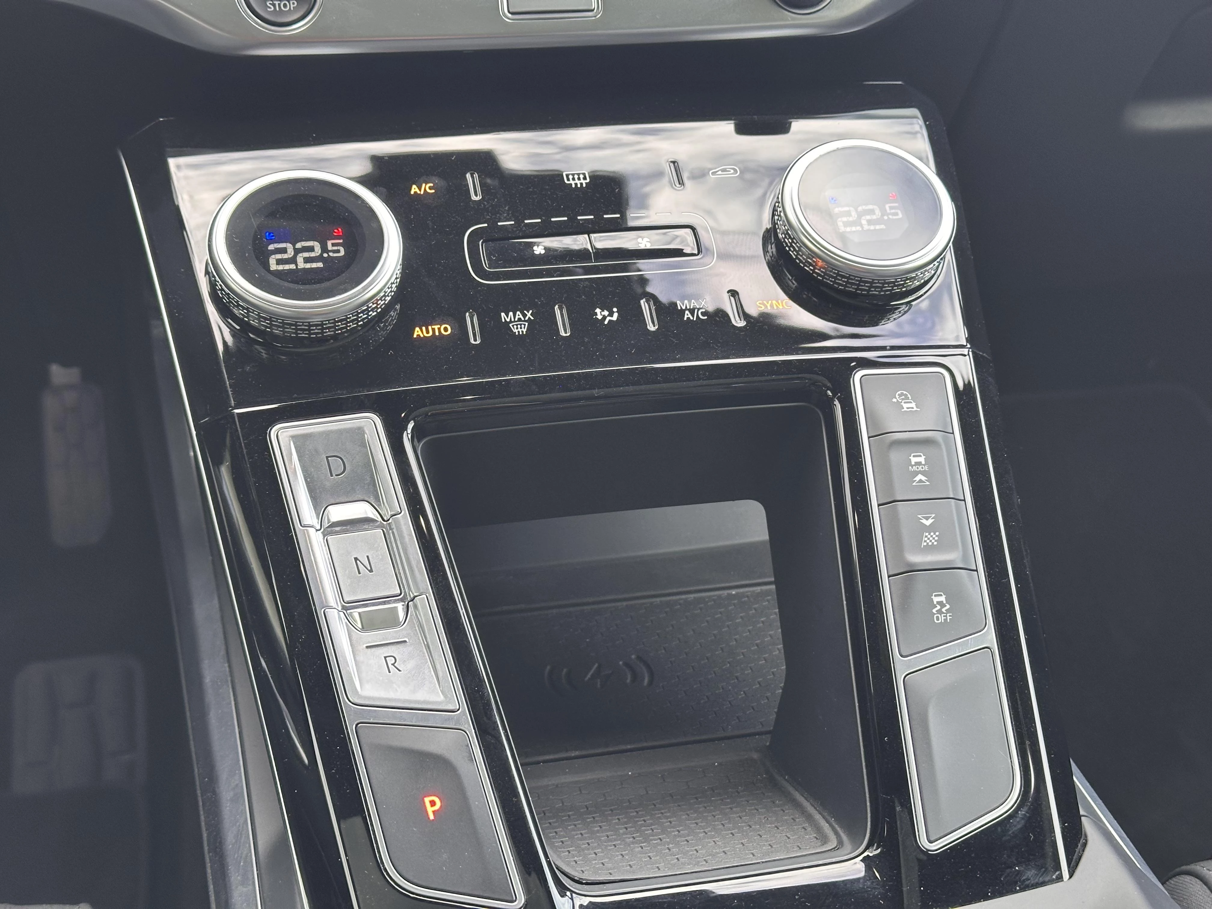 Jaguar-I-PACE-image-35