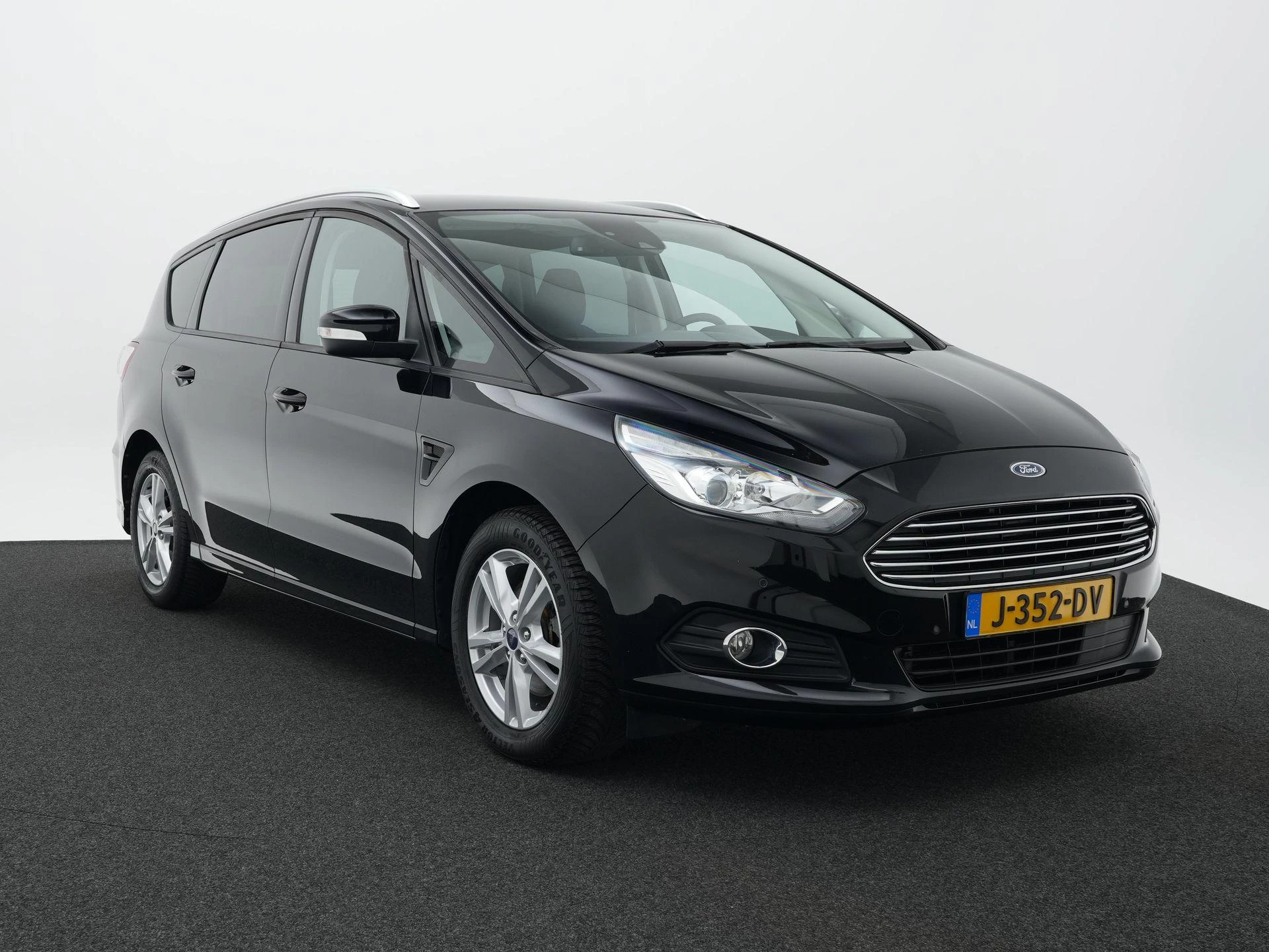 Ford-S-Max-image-19