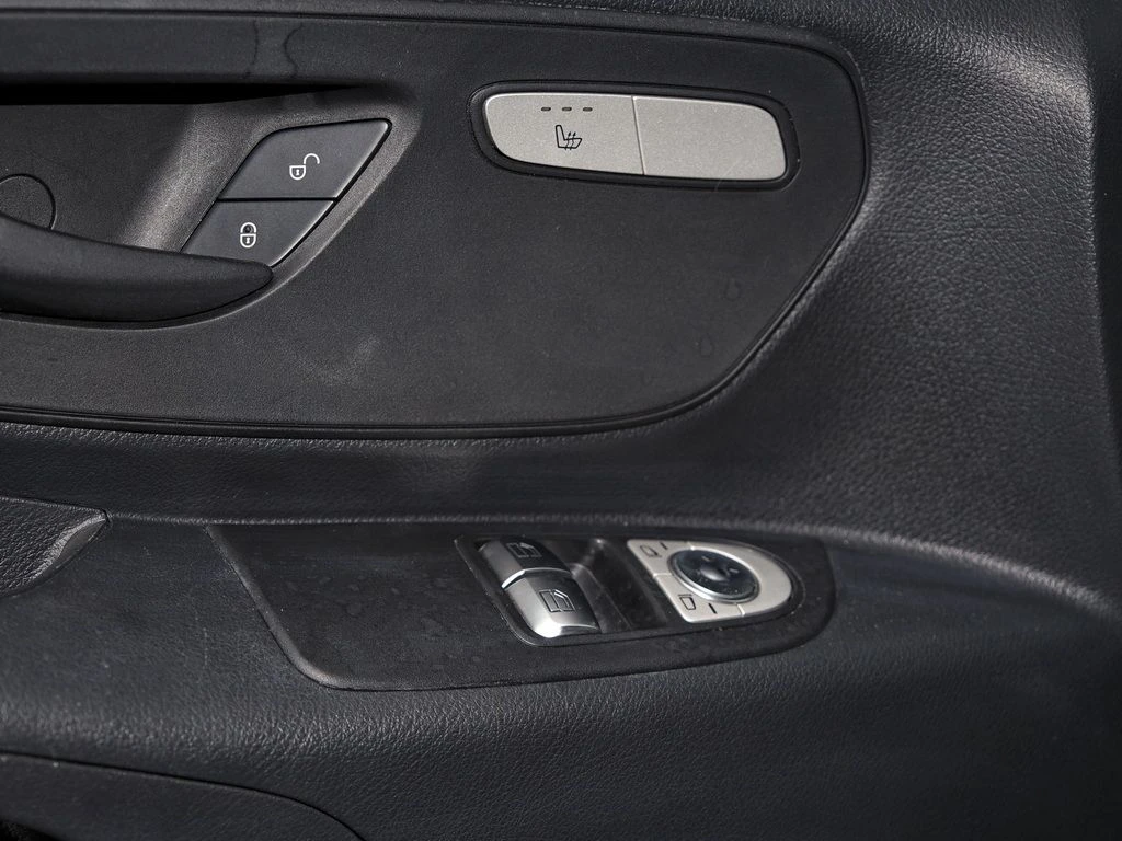 Mercedes-Benz-Vito 116-image-13