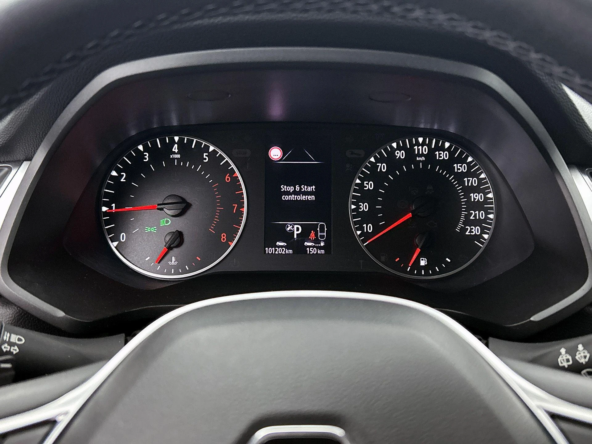 Renault-Captur-image-14