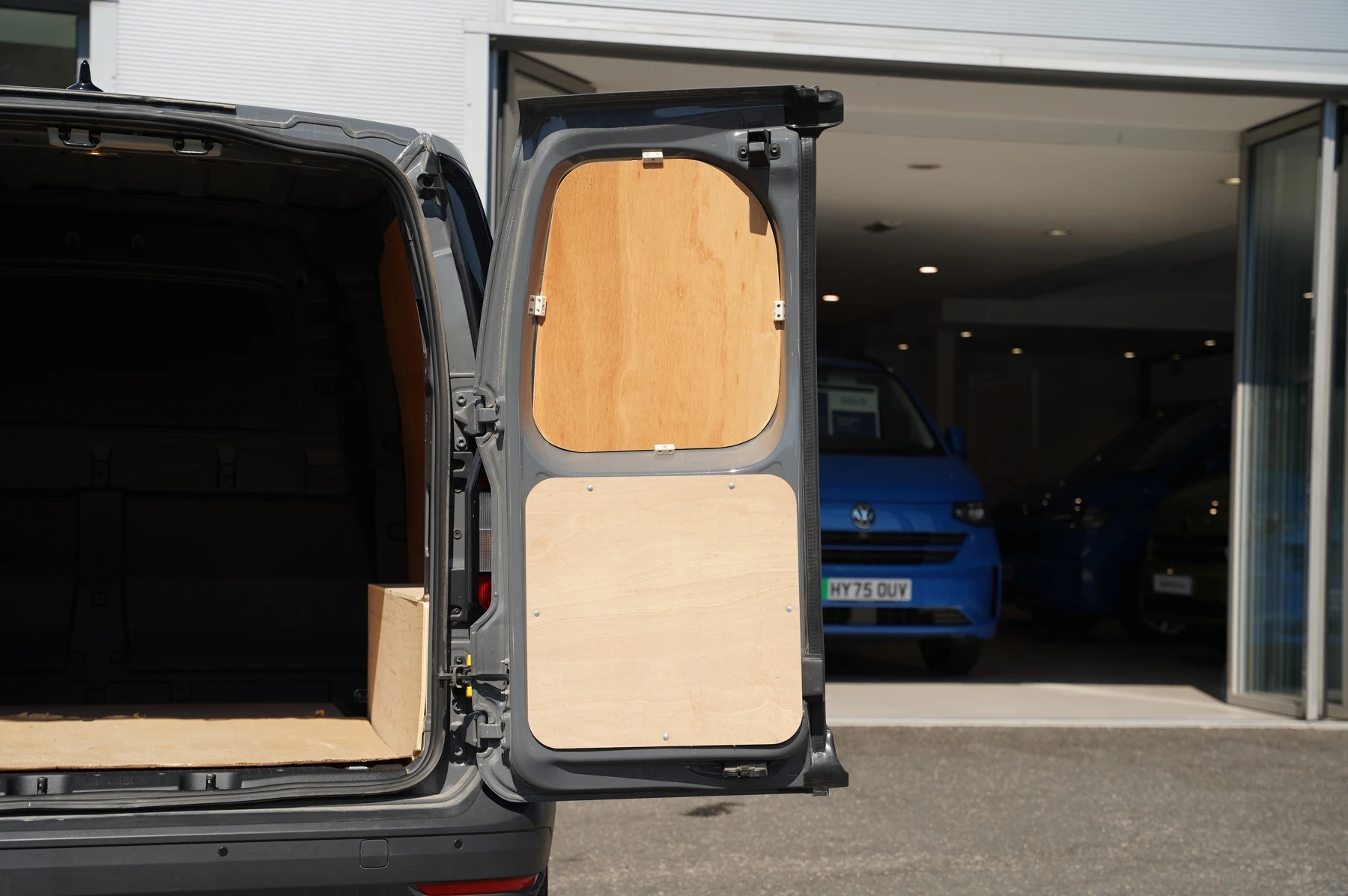 Volkswagen-Caddy-image-29