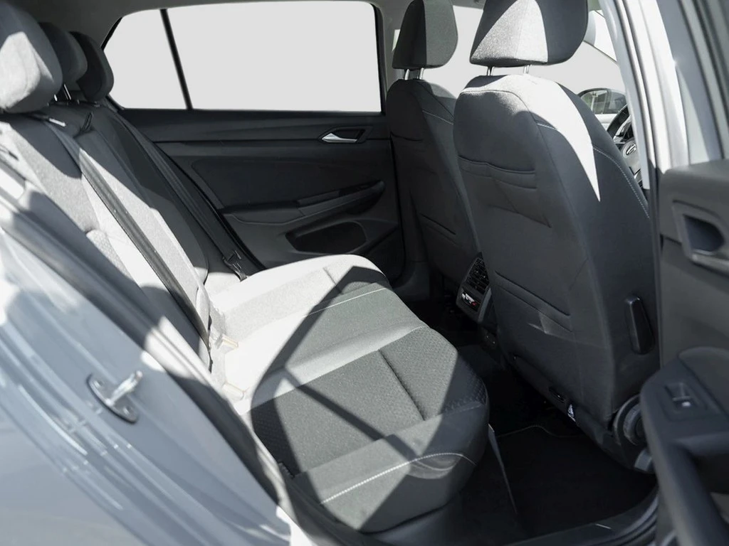 Volkswagen-Golf-image-9