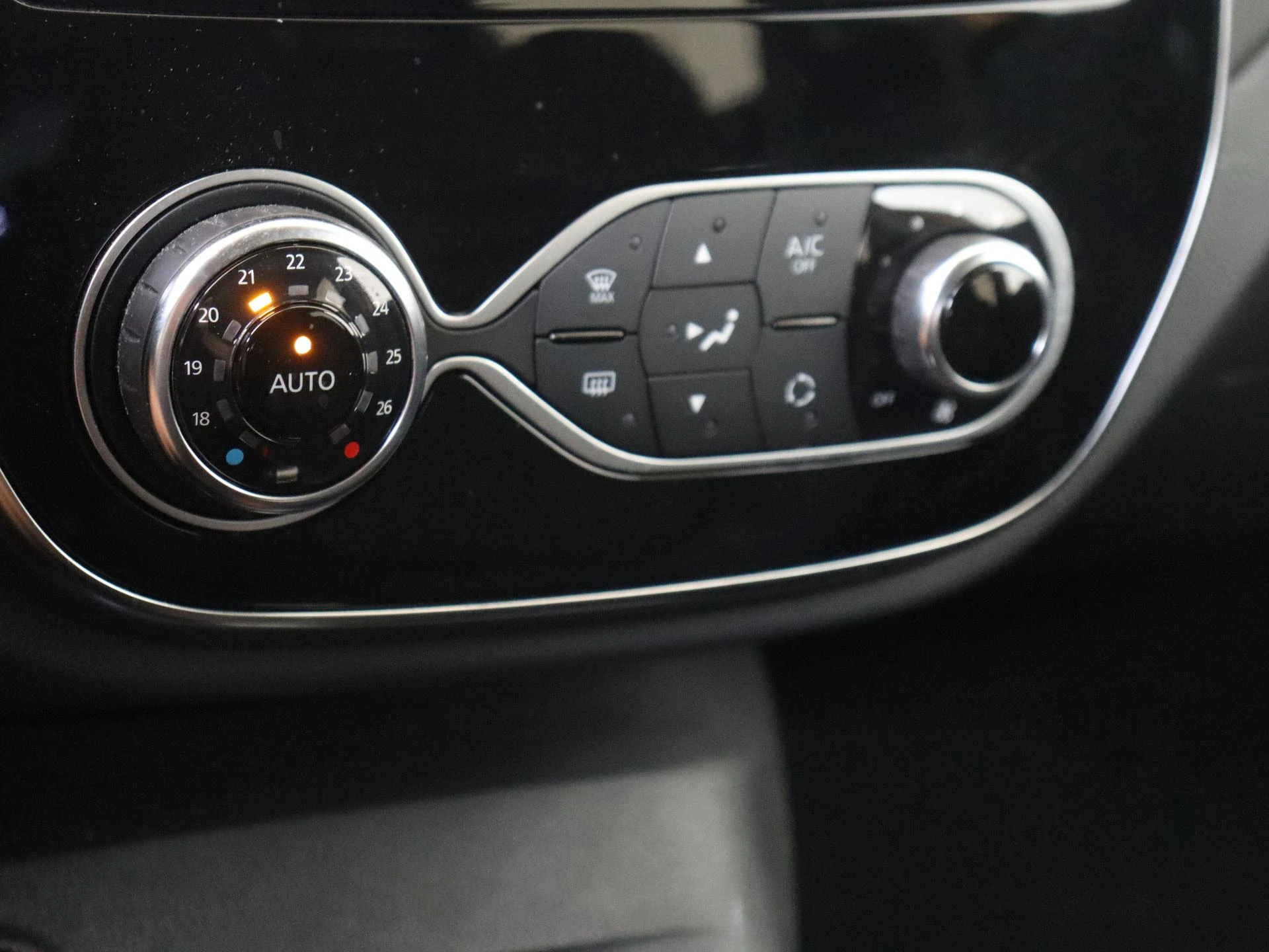 Renault-Captur-image-18