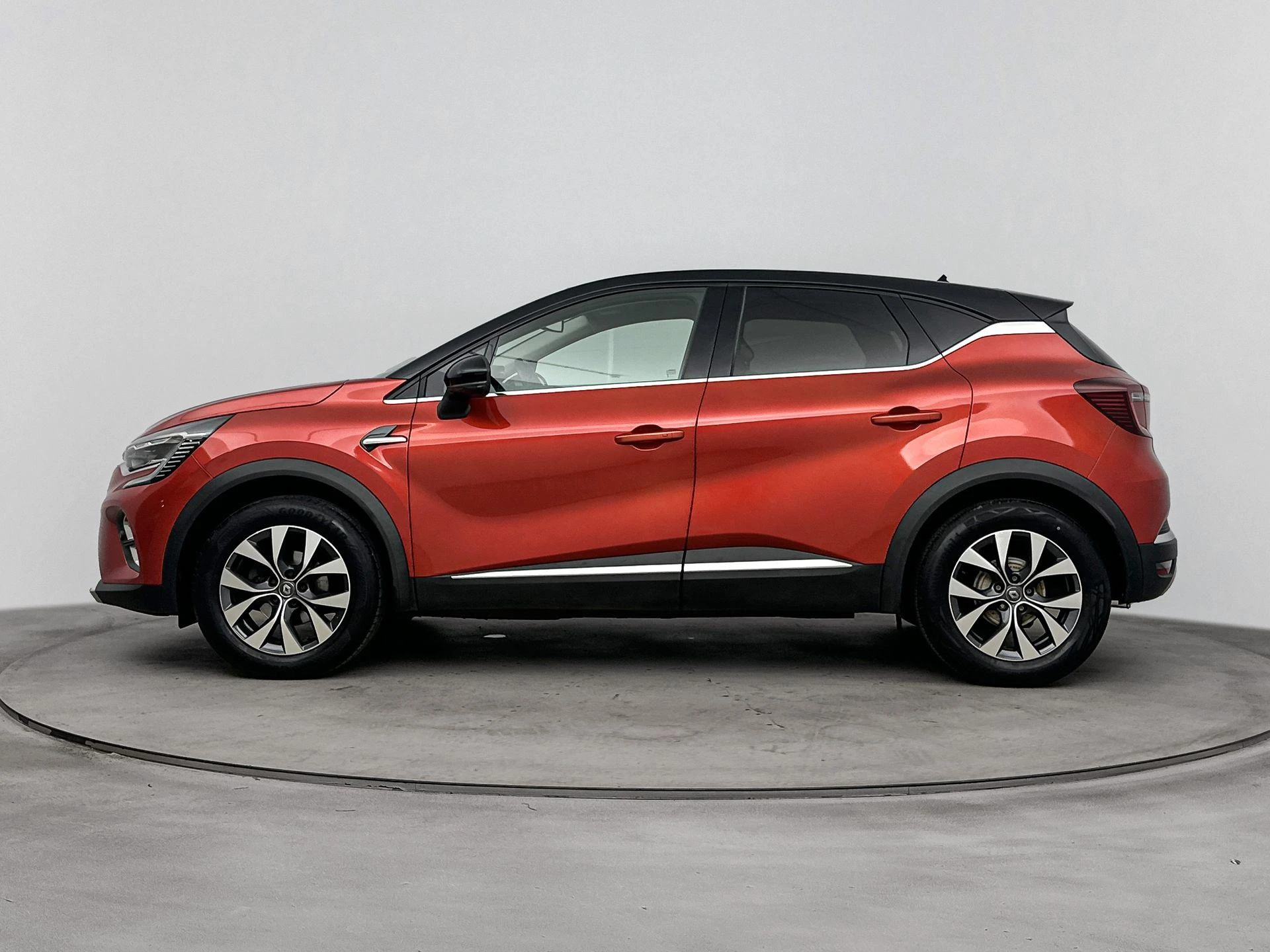 Renault-Captur-image-1
