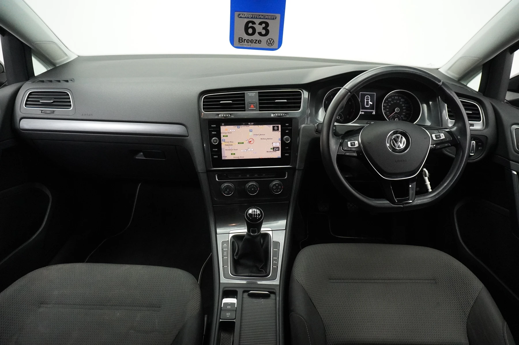 Volkswagen-Golf-image-8