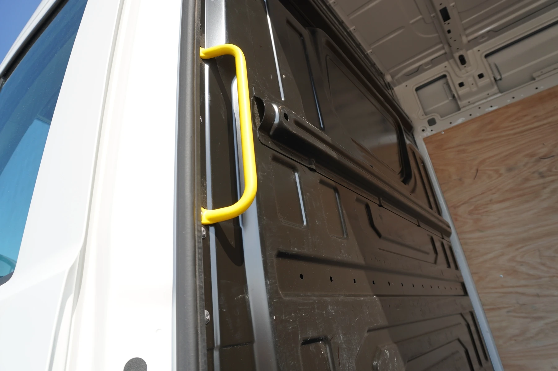 Volkswagen-Crafter-image-12