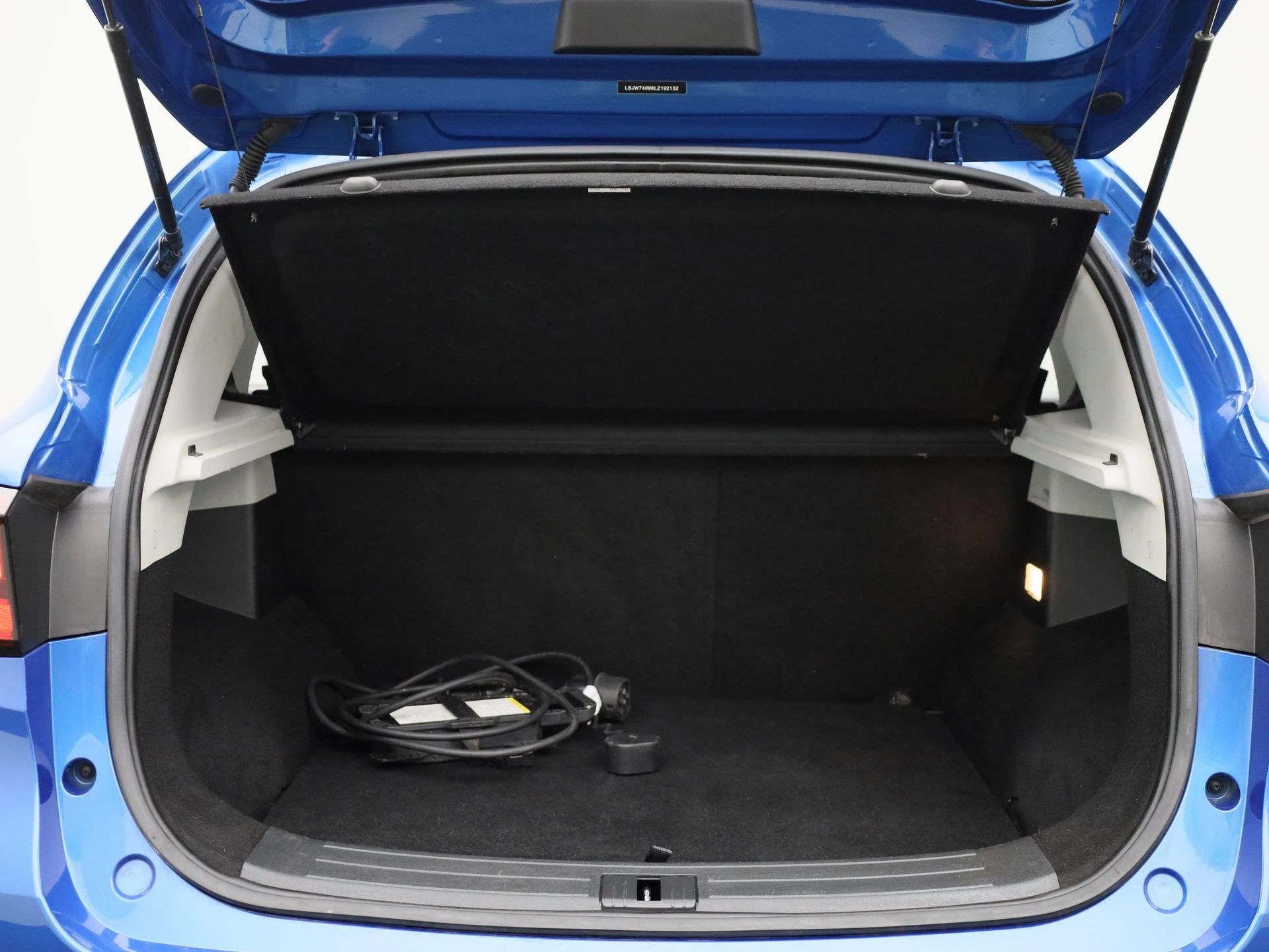 MG-ZS EV-image-13