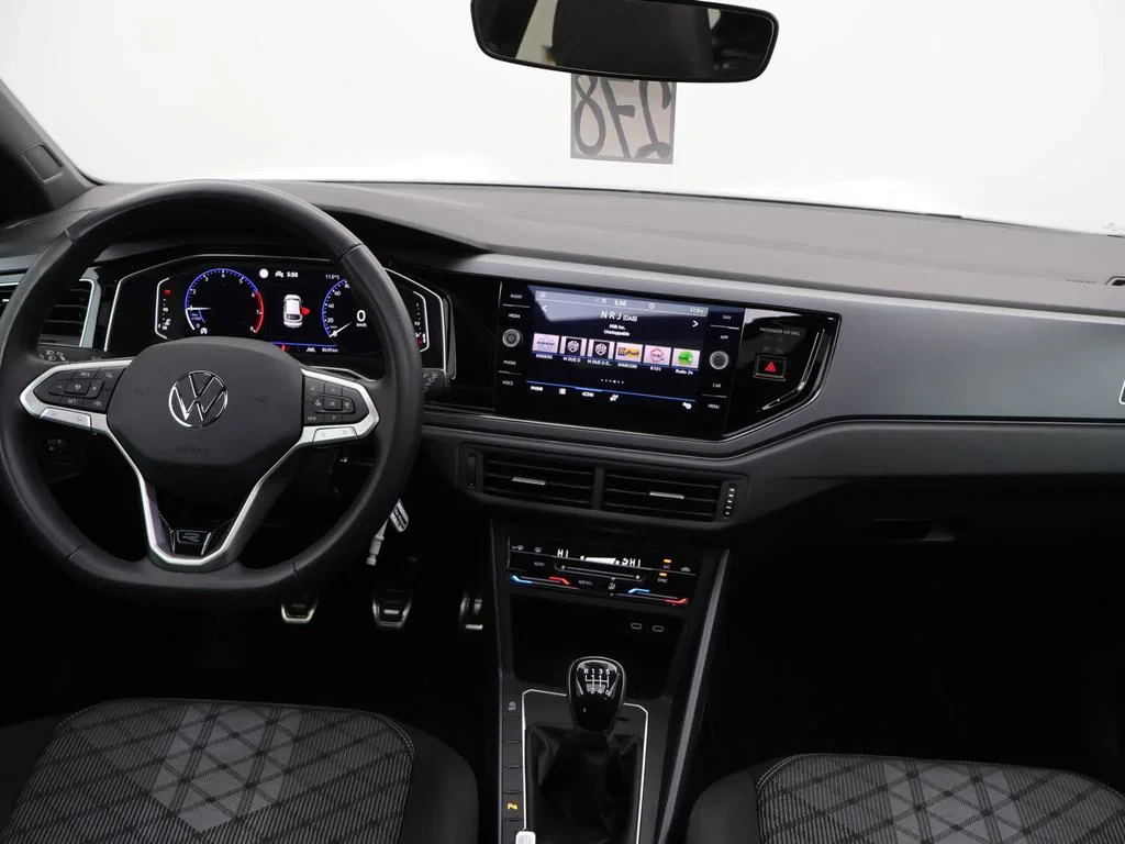 Volkswagen-Taigo-image-12