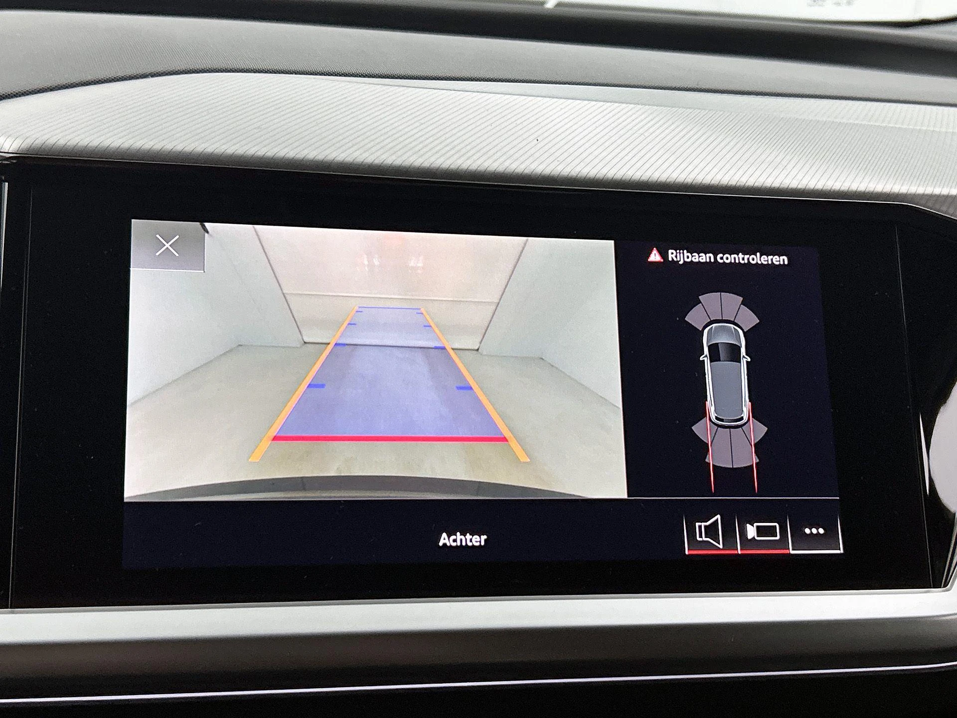 Audi-Q4 e-tron-image-17