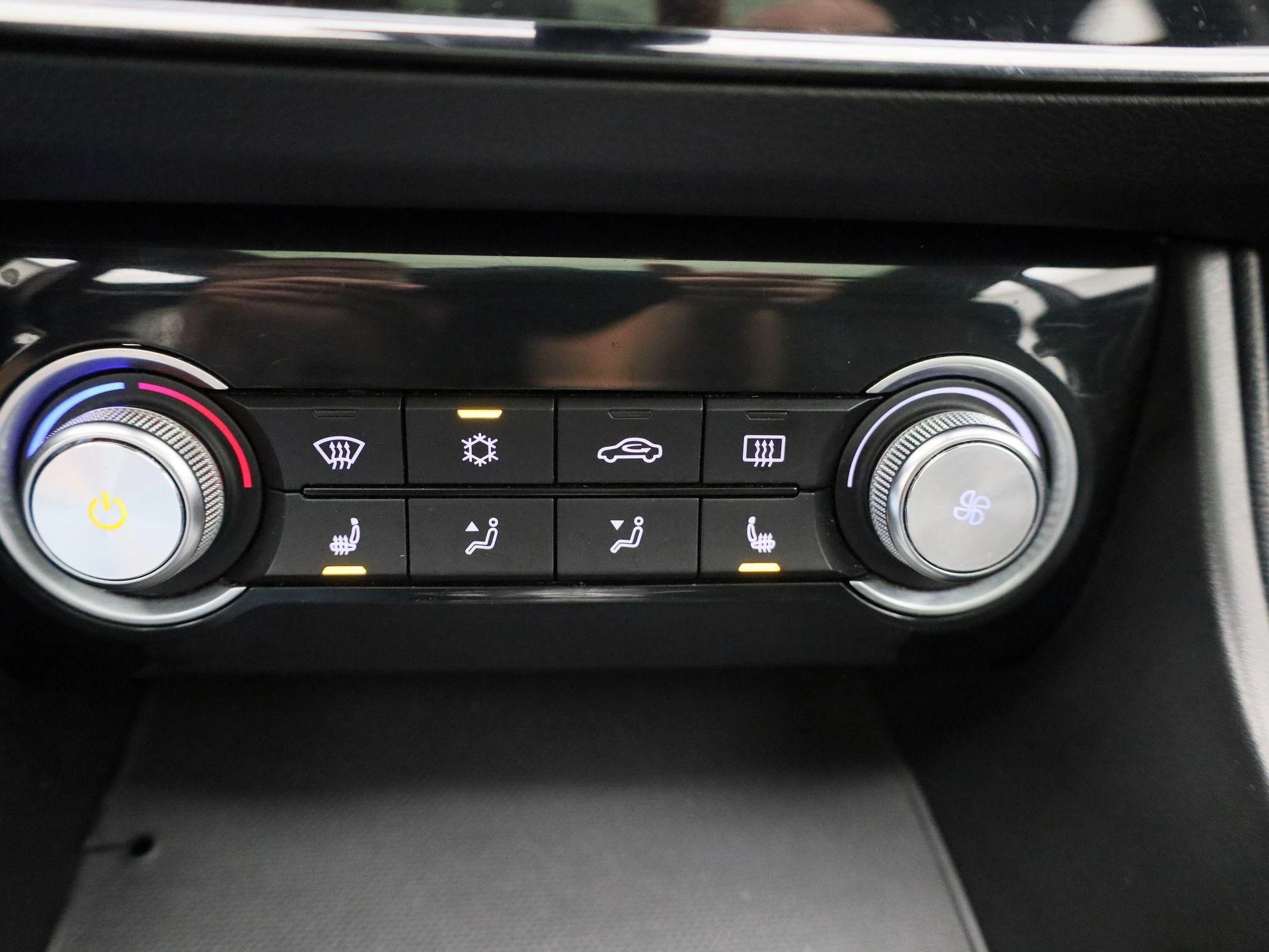 MG-ZS EV-image-18