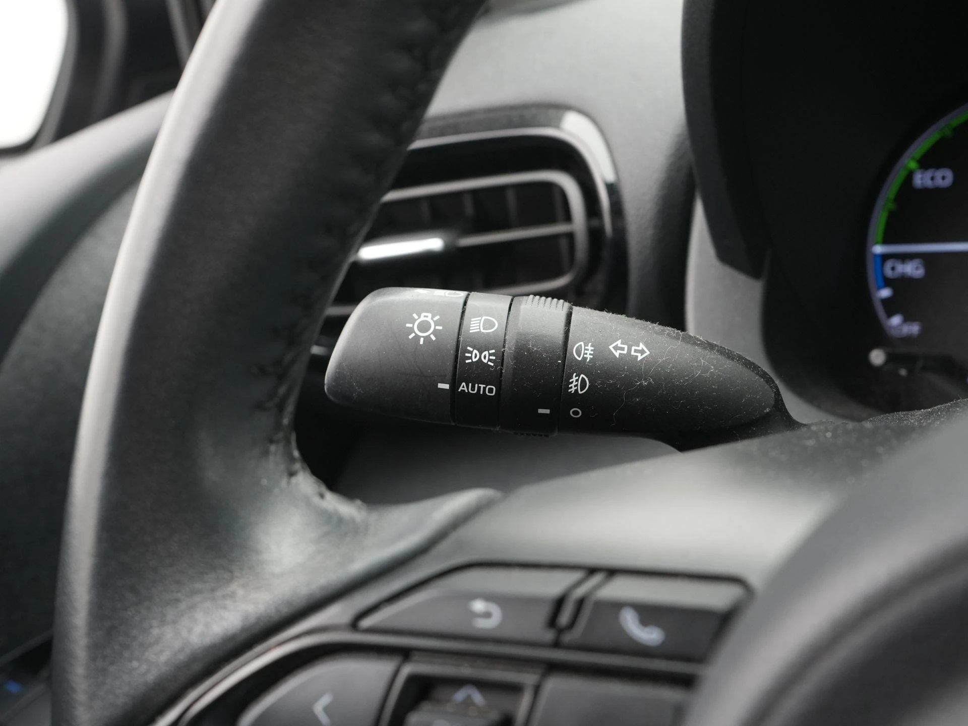 Toyota-Yaris-image-22