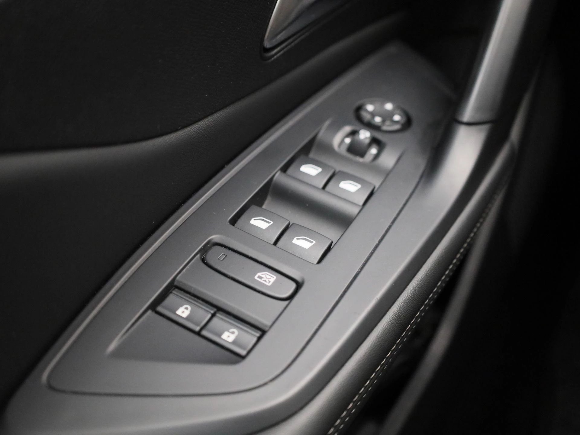 Peugeot-308-image-27