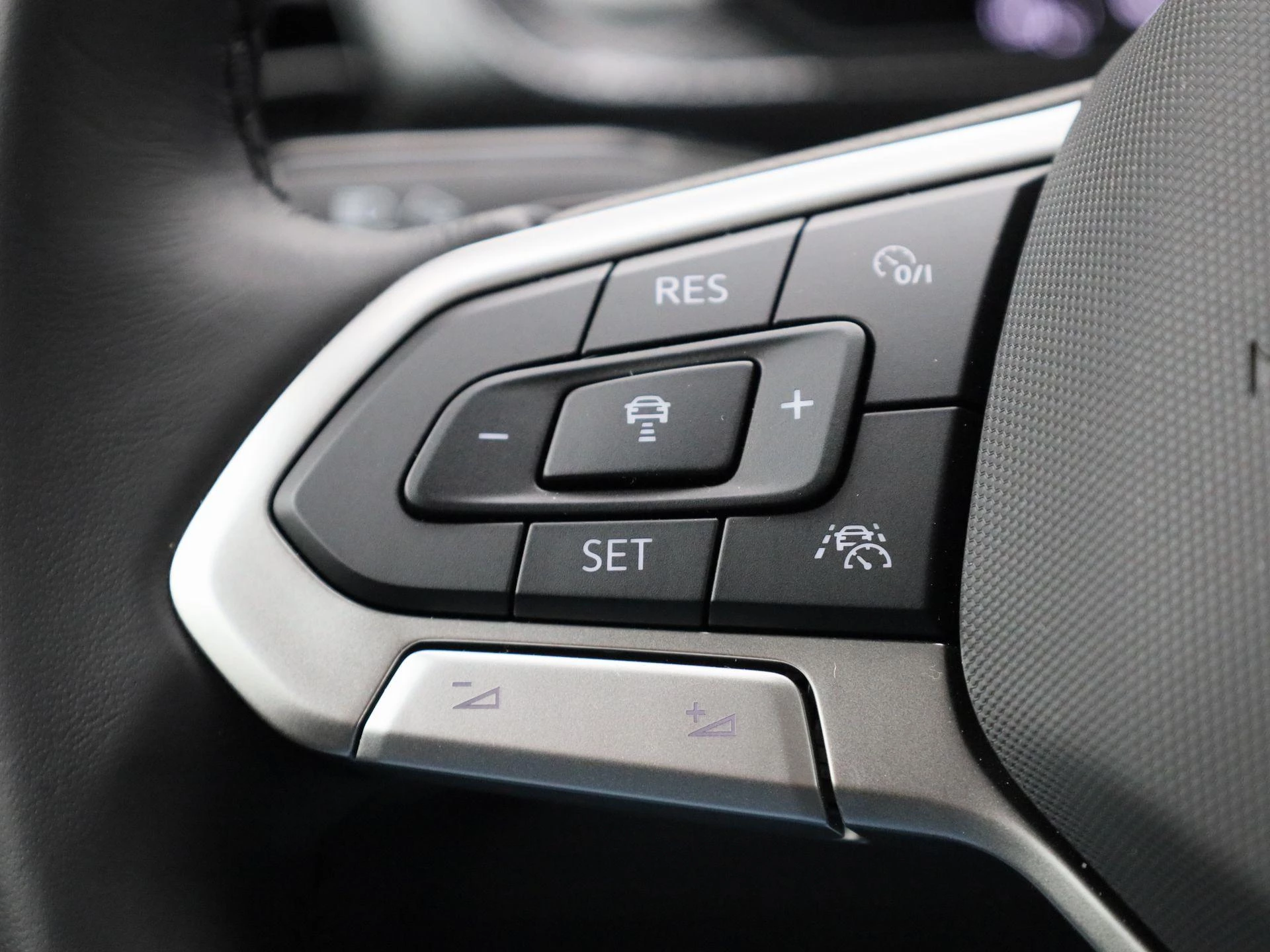Volkswagen-T-Cross-image-18