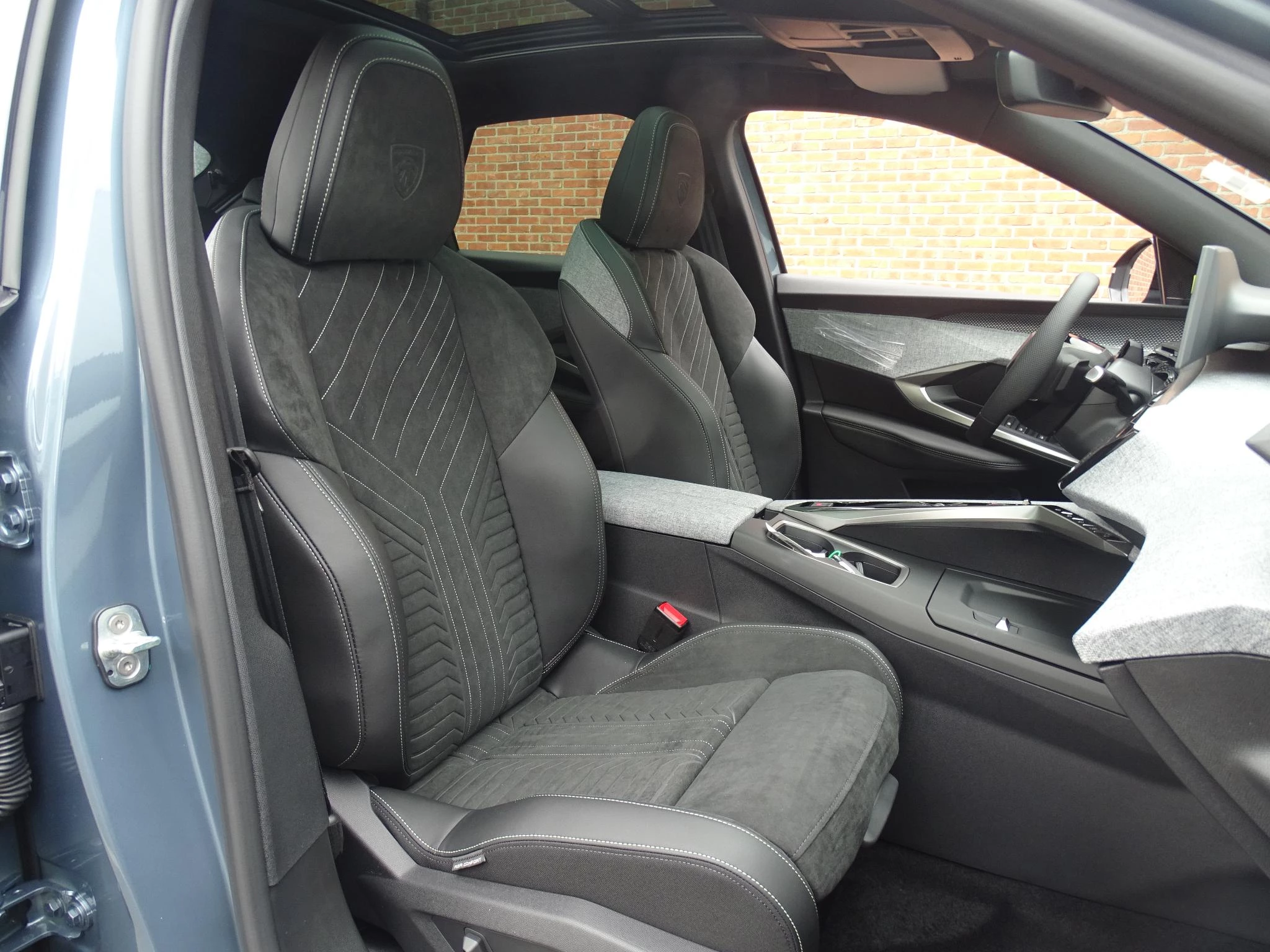 Peugeot 3008 1.2 Hybrid 145 GT+alcantara+pano dak