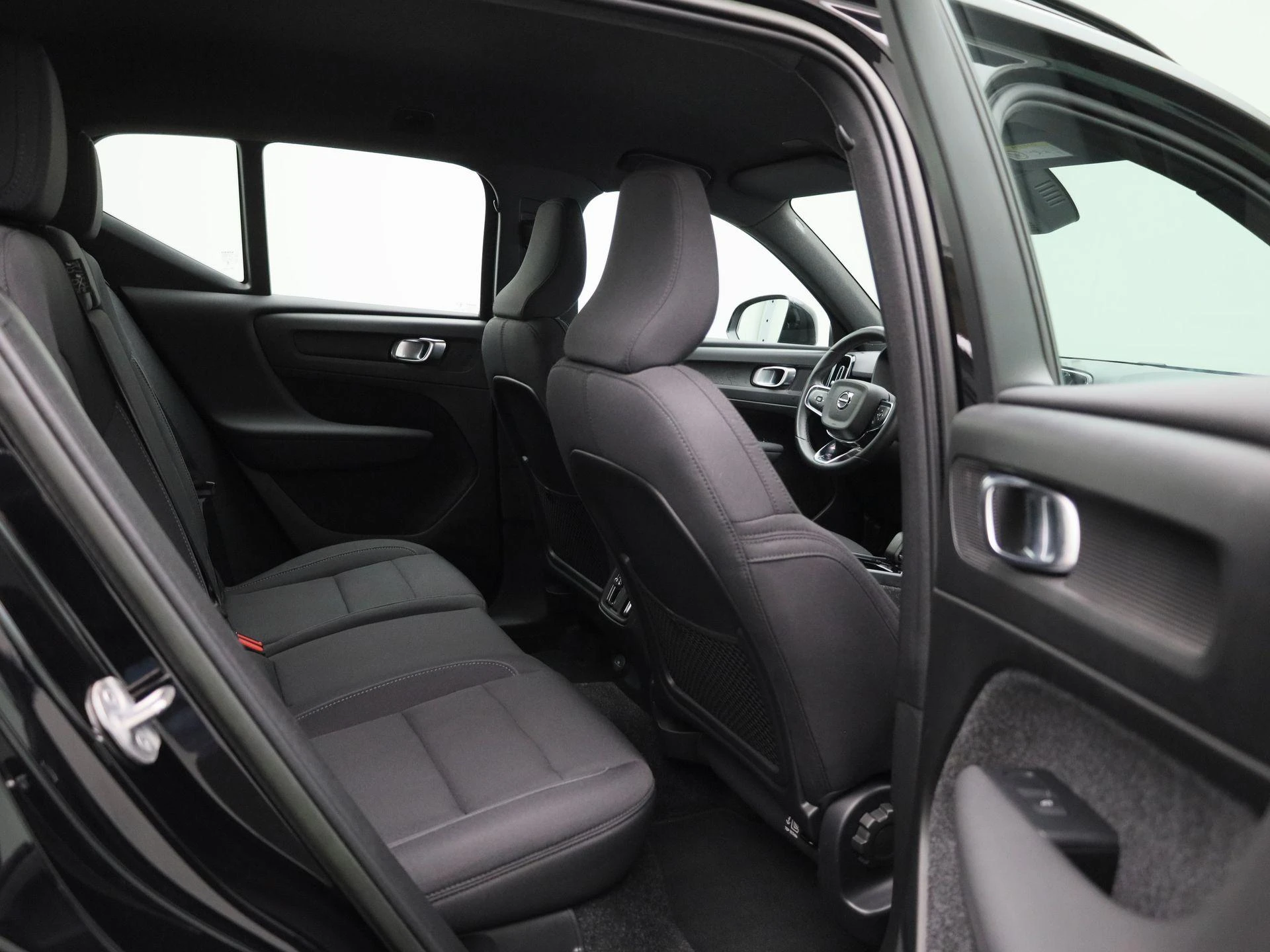 Volvo-XC40-image-32