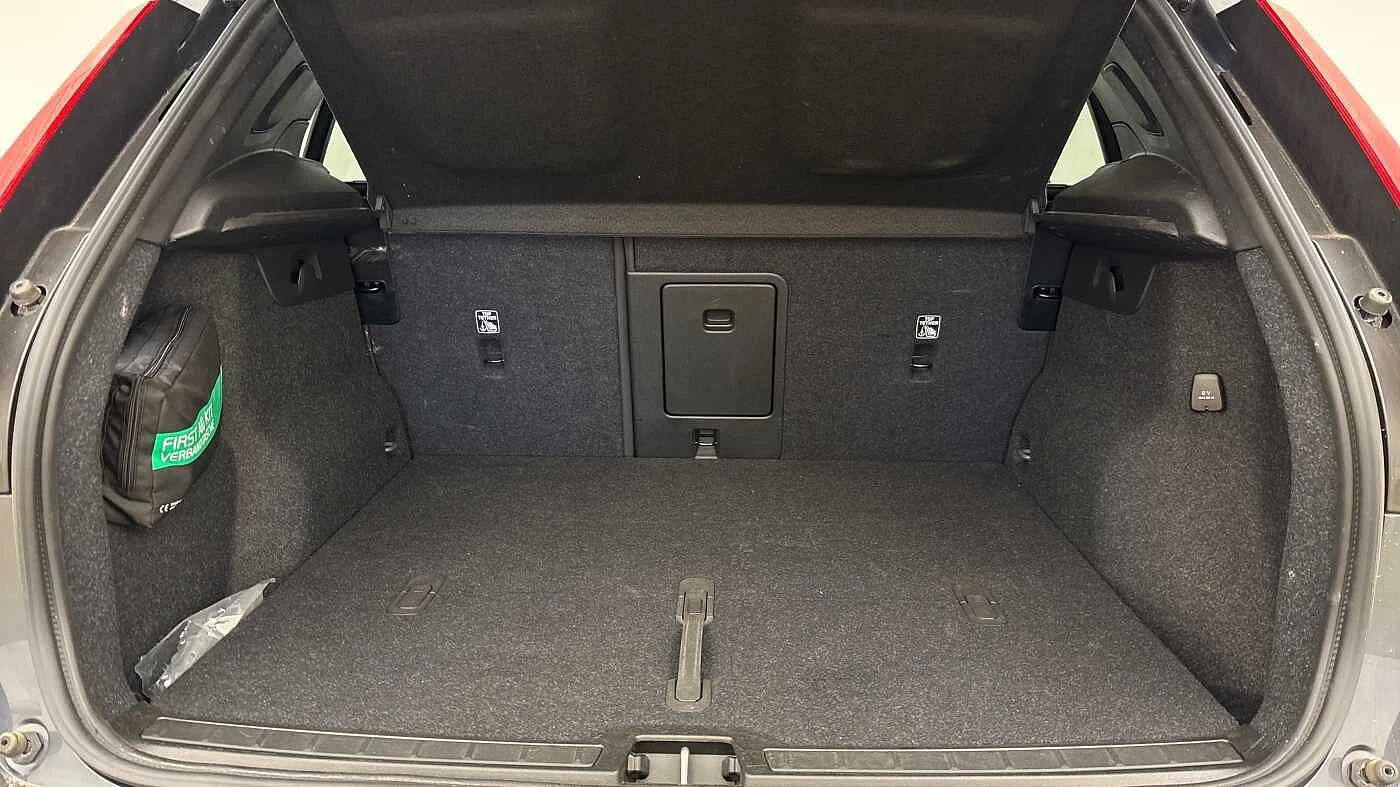 Volvo-XC40-image-33