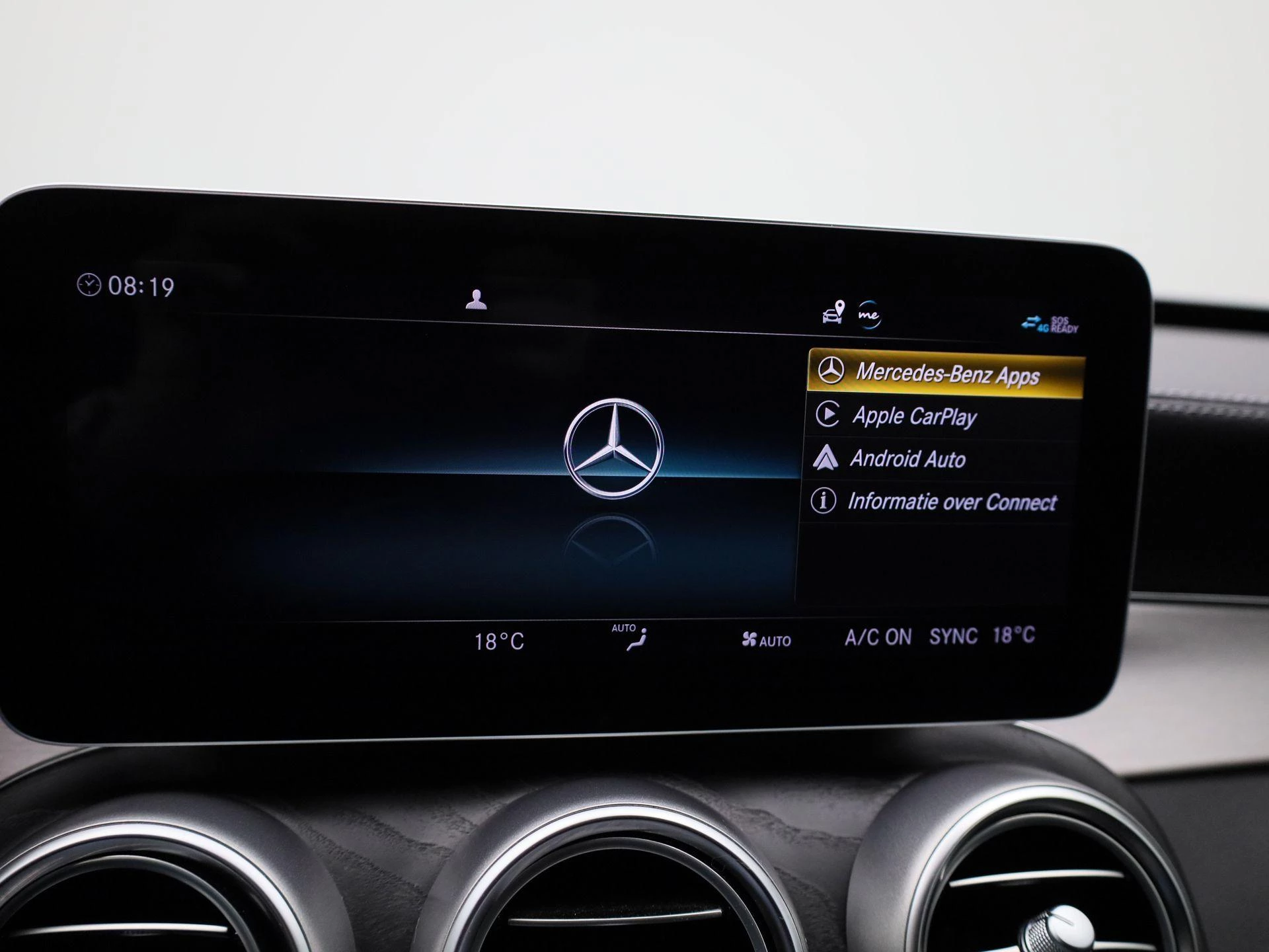 Mercedes-Benz-C-Klasse-image-18