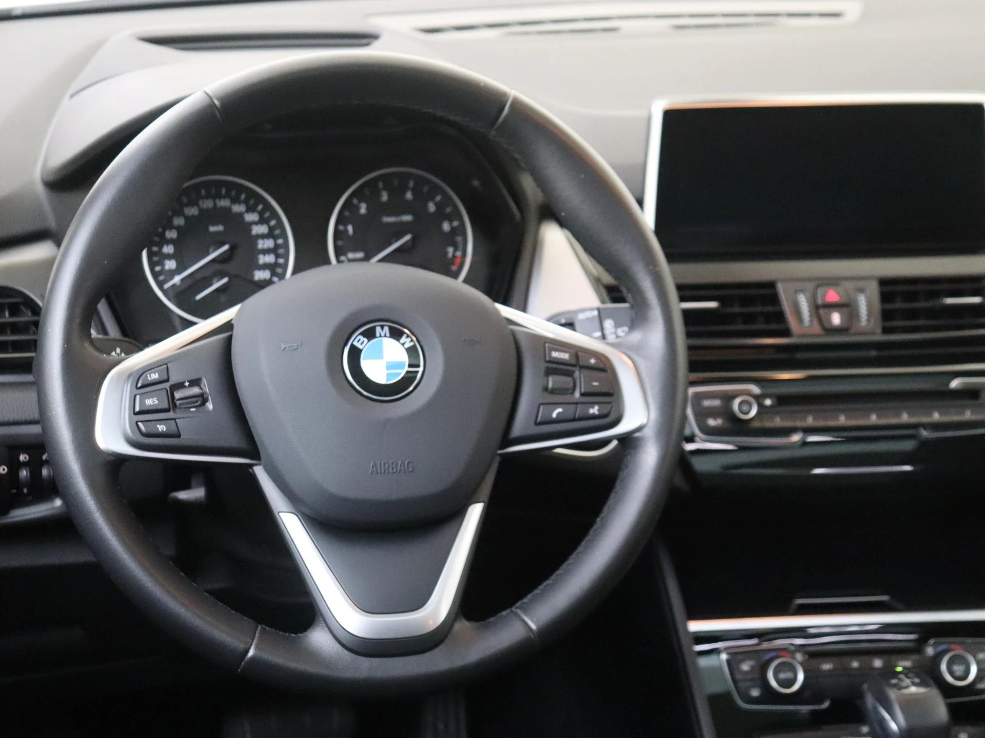 BMW-2 Serie-image-13