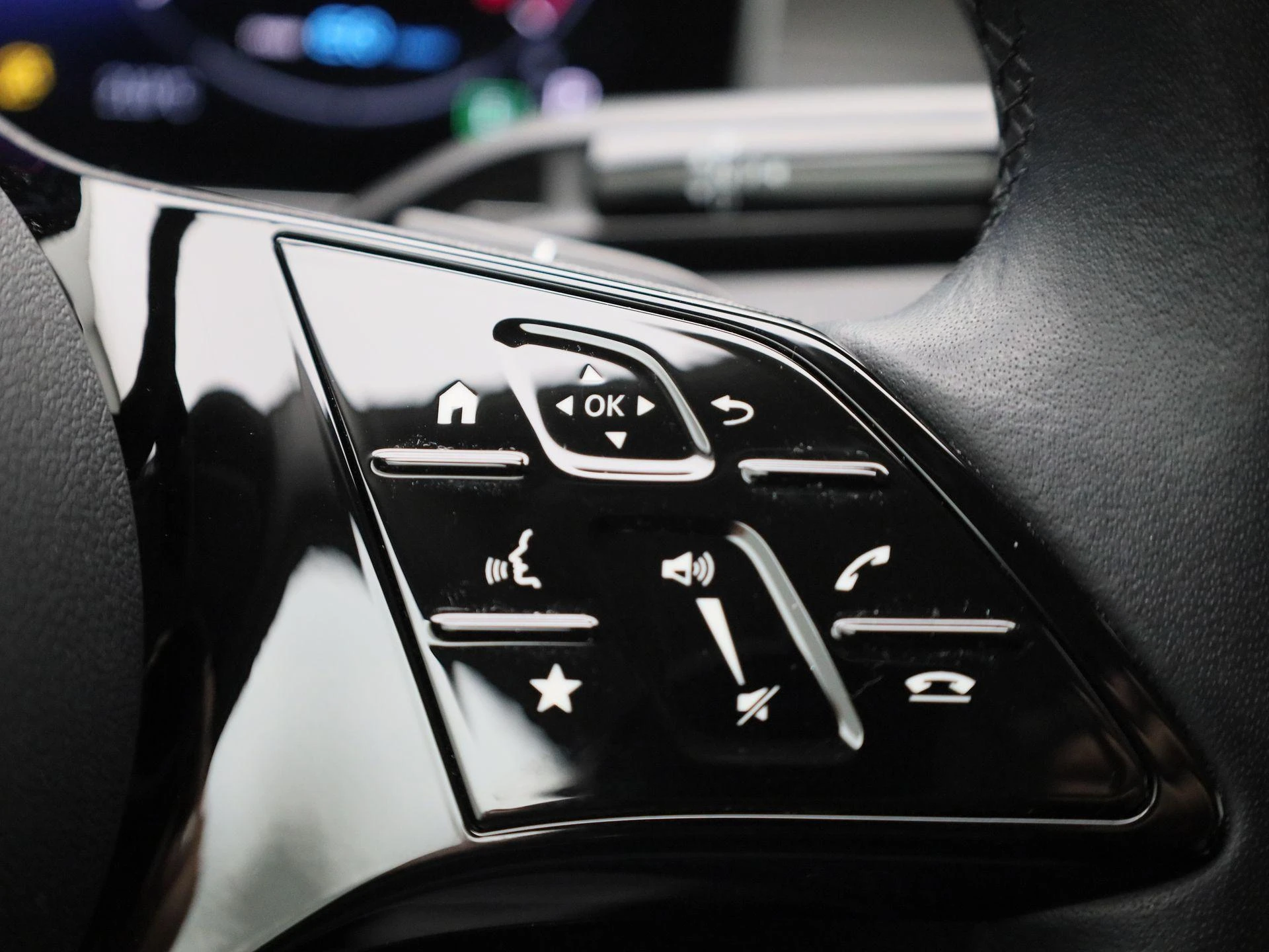 Mercedes-Benz-C-Klasse-image-25