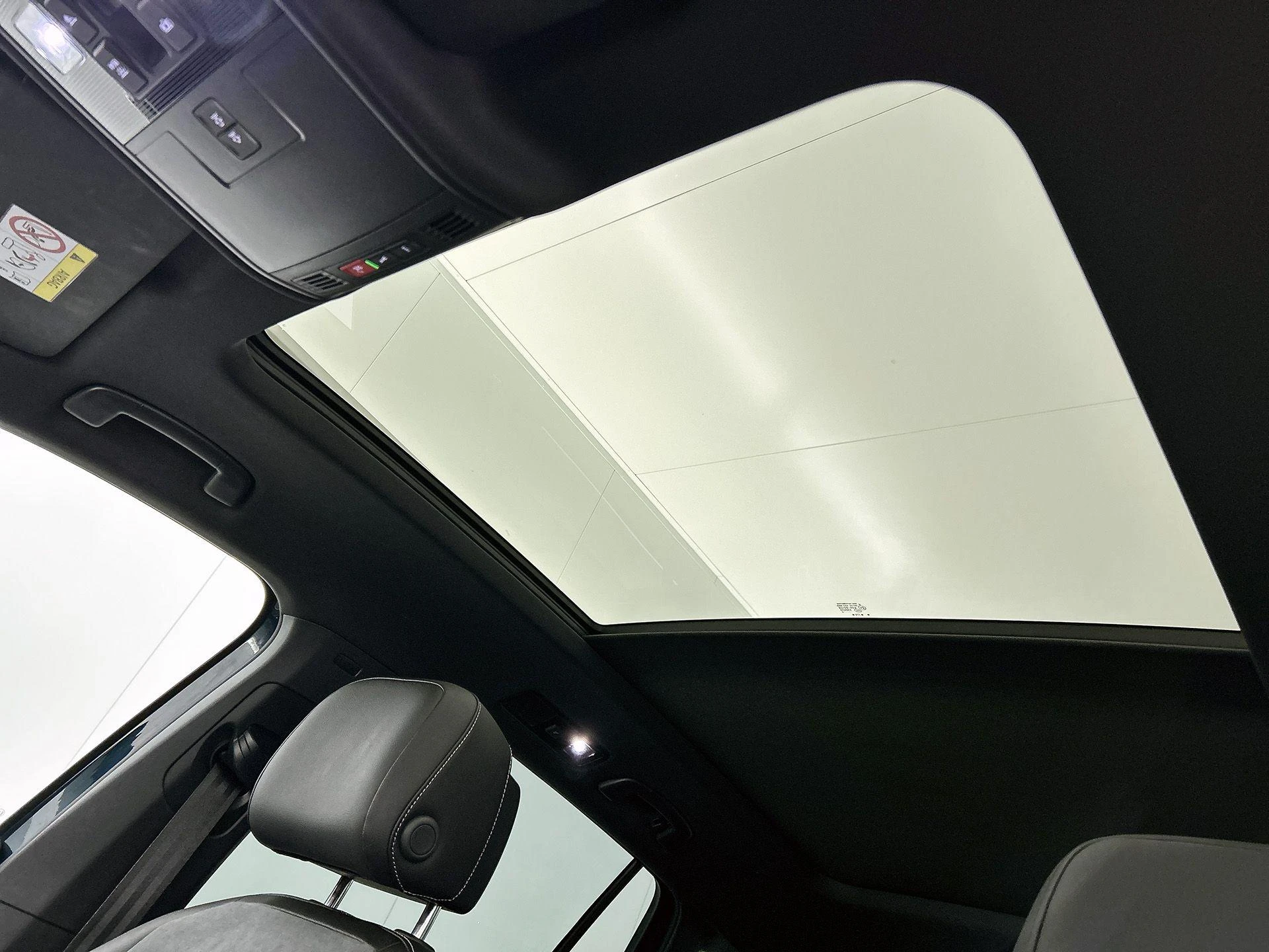 Volkswagen-Tiguan-image-29