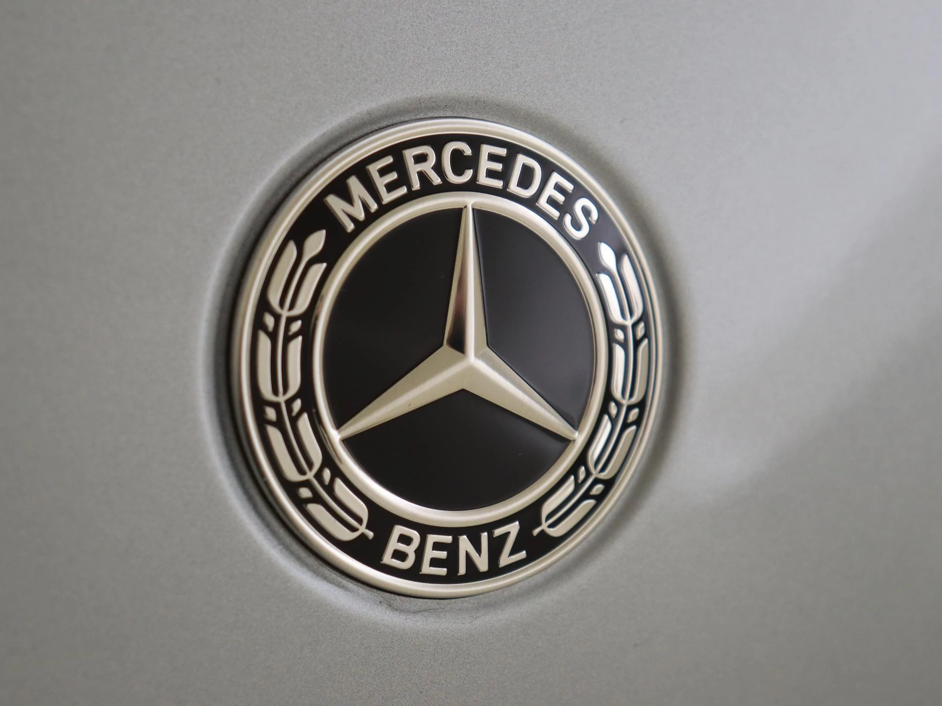 Mercedes-Benz-GLC-image-25