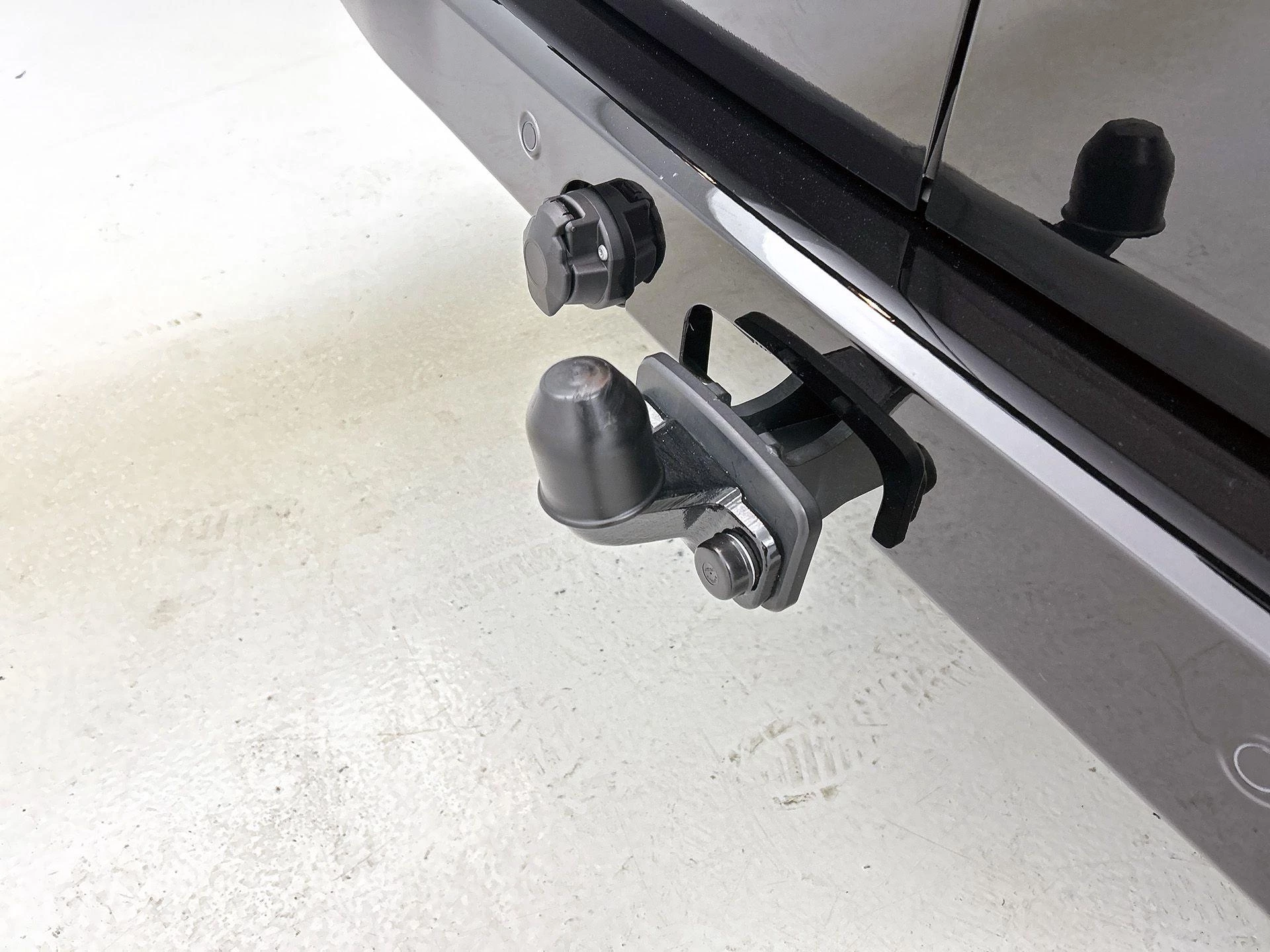 Volkswagen-e-Transporter-image-8