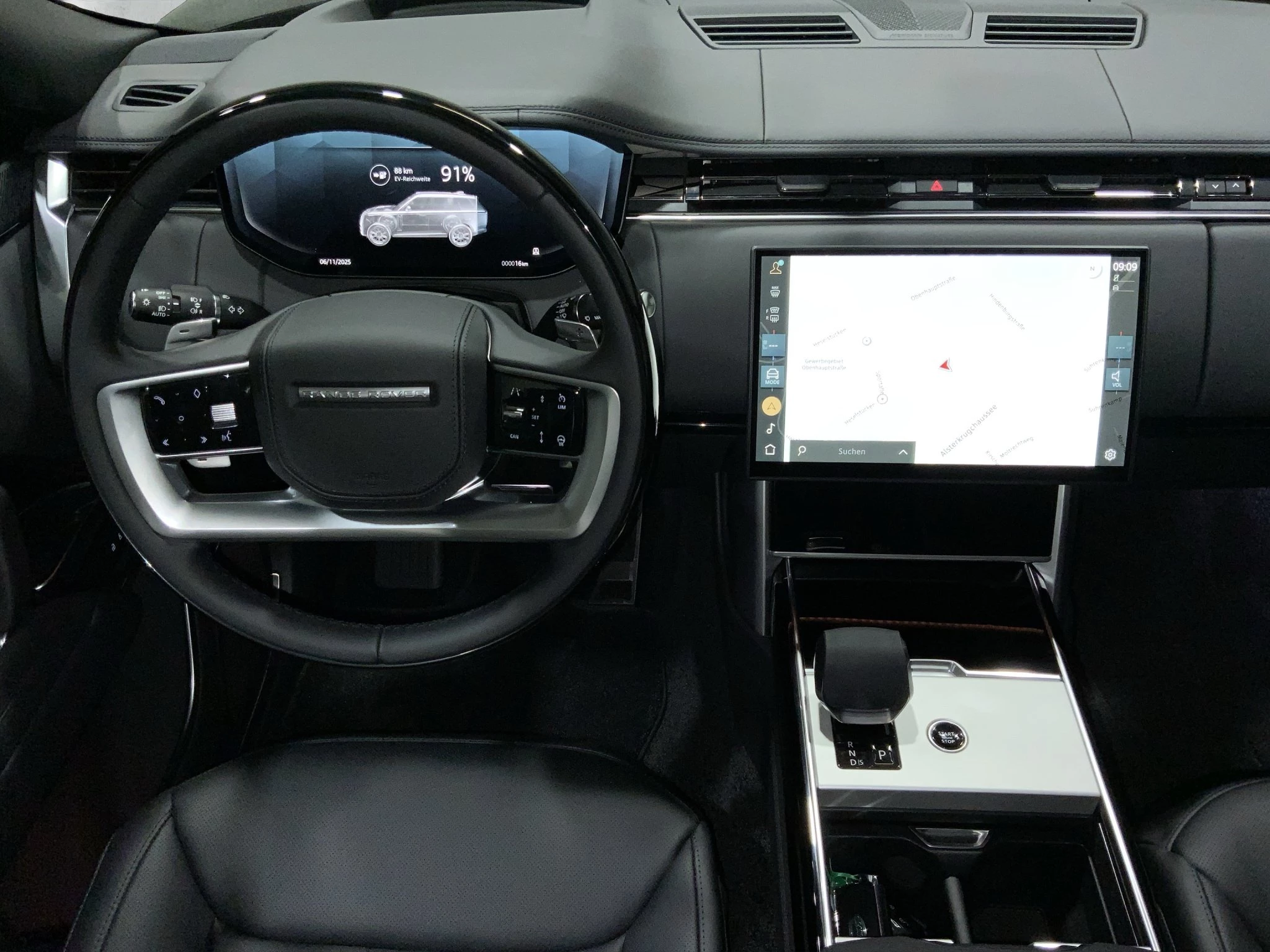 Land Rover-Range Rover-image-11