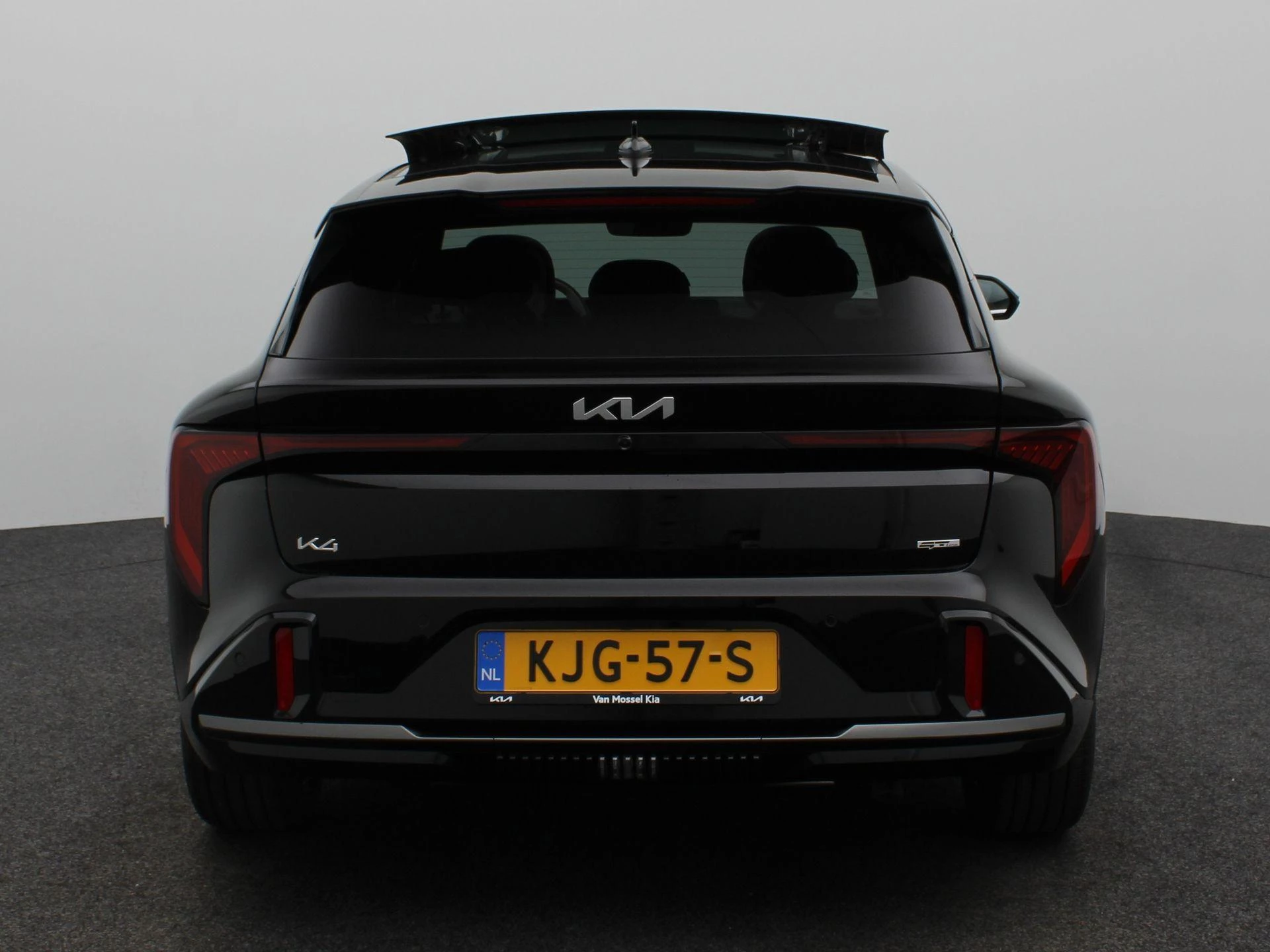 Kia K4
