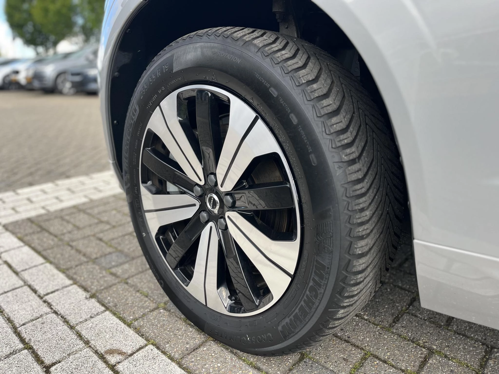 Volvo-XC60-image-2