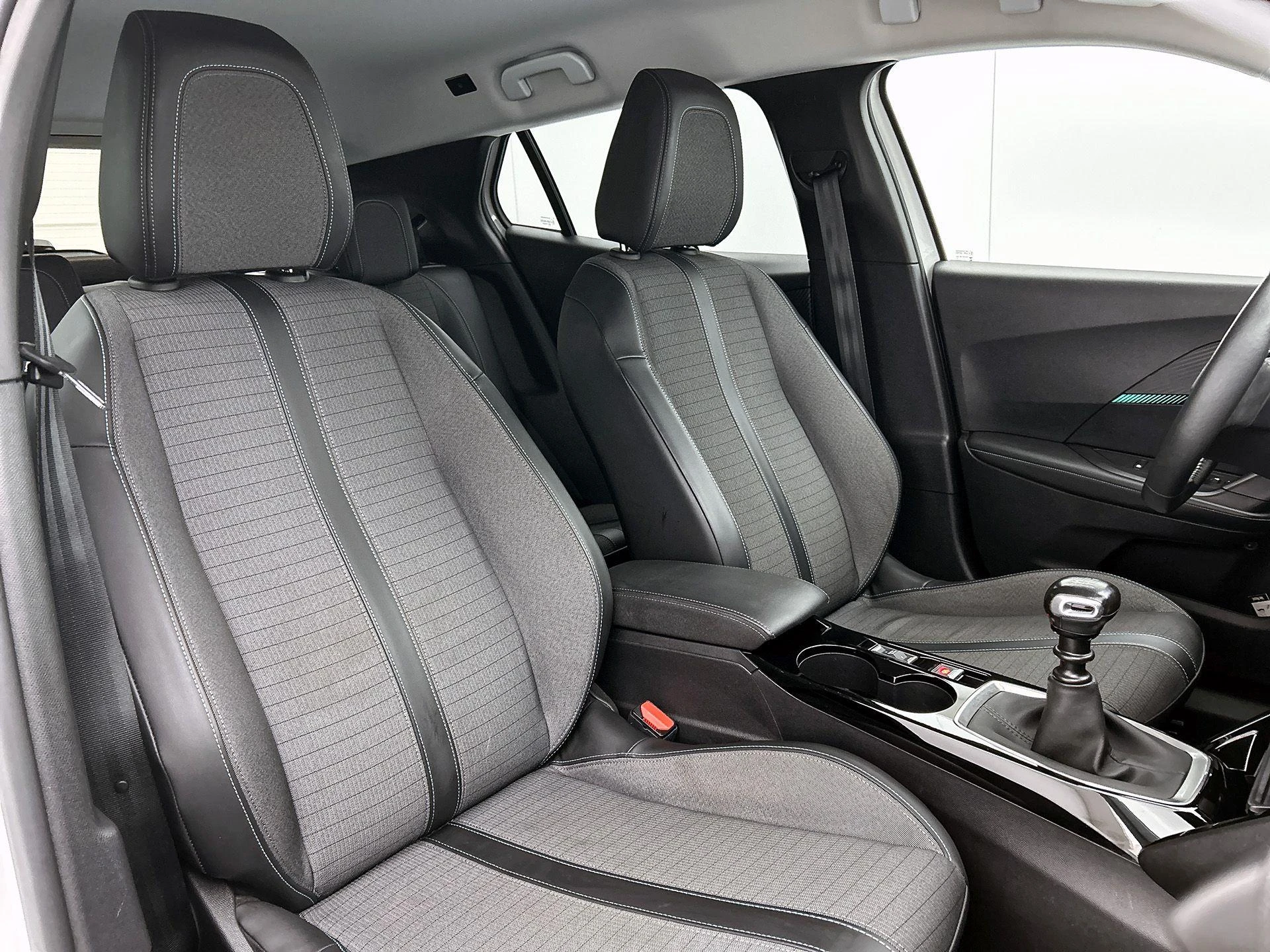 Peugeot-2008-image-30
