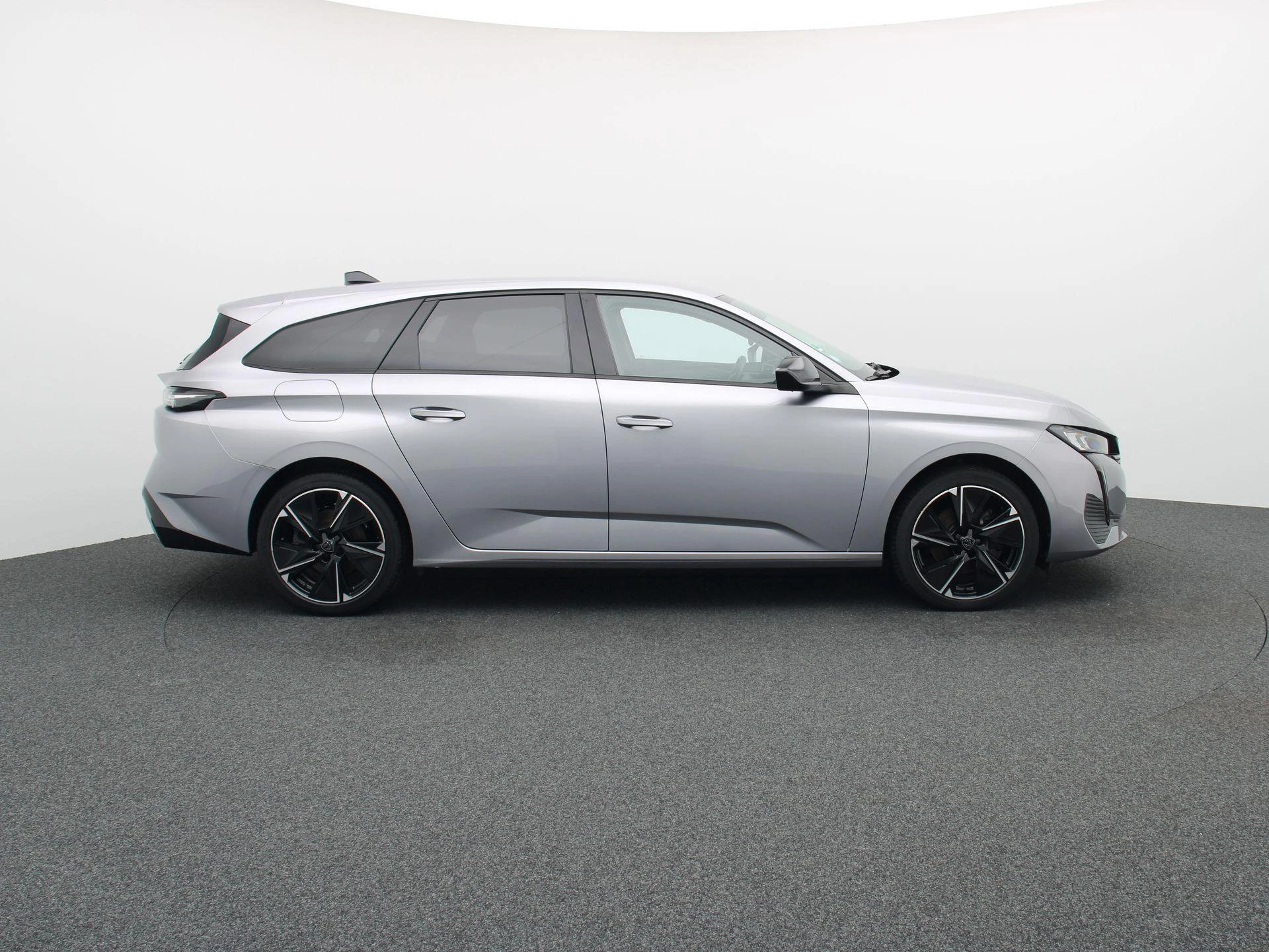 Peugeot-e-308-image-5