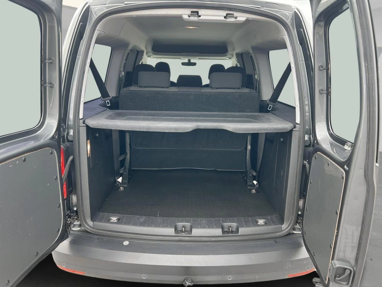Volkswagen-Caddy-image-6