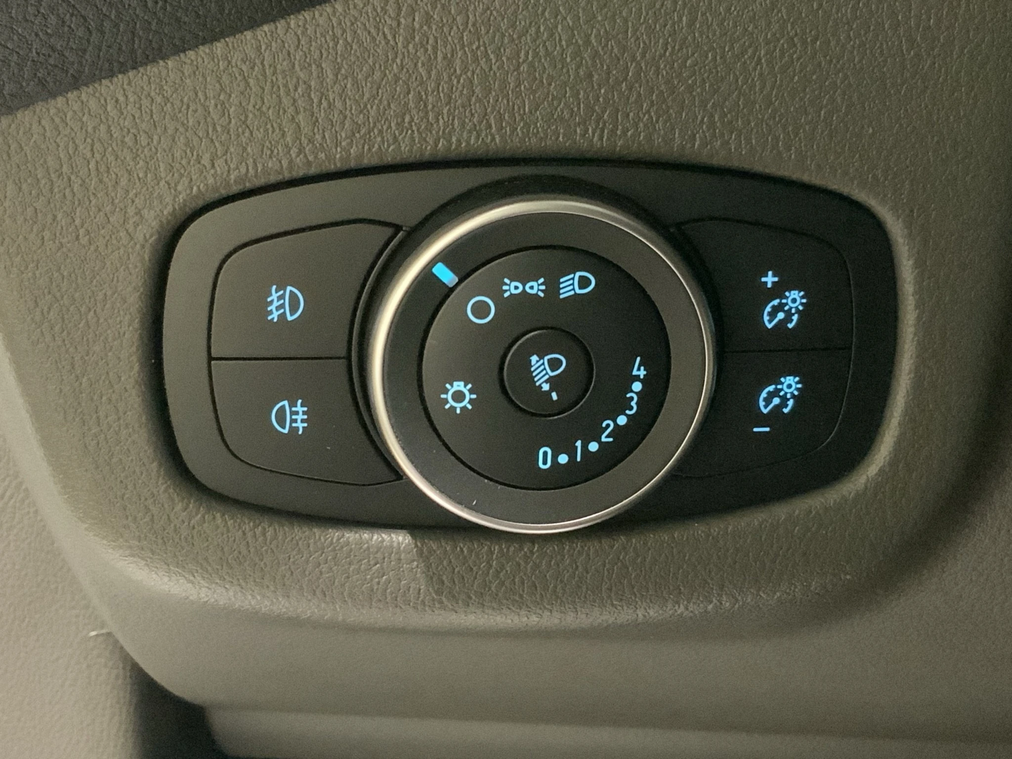 Ford-Transit Connect-image-21
