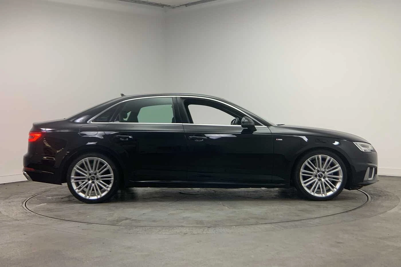 Audi-A4-image-3