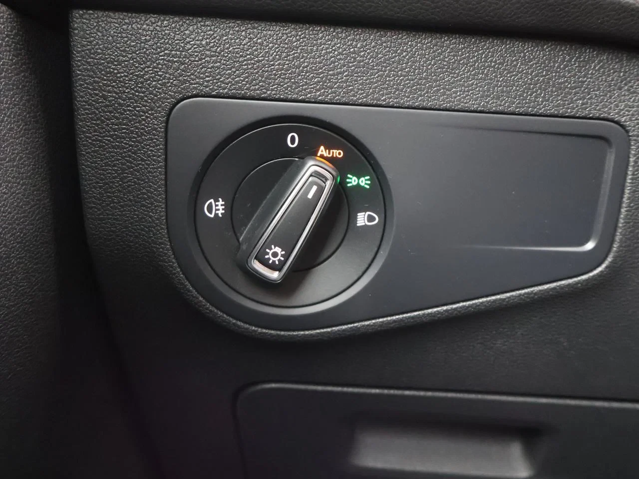 Volkswagen-Tiguan-image-17