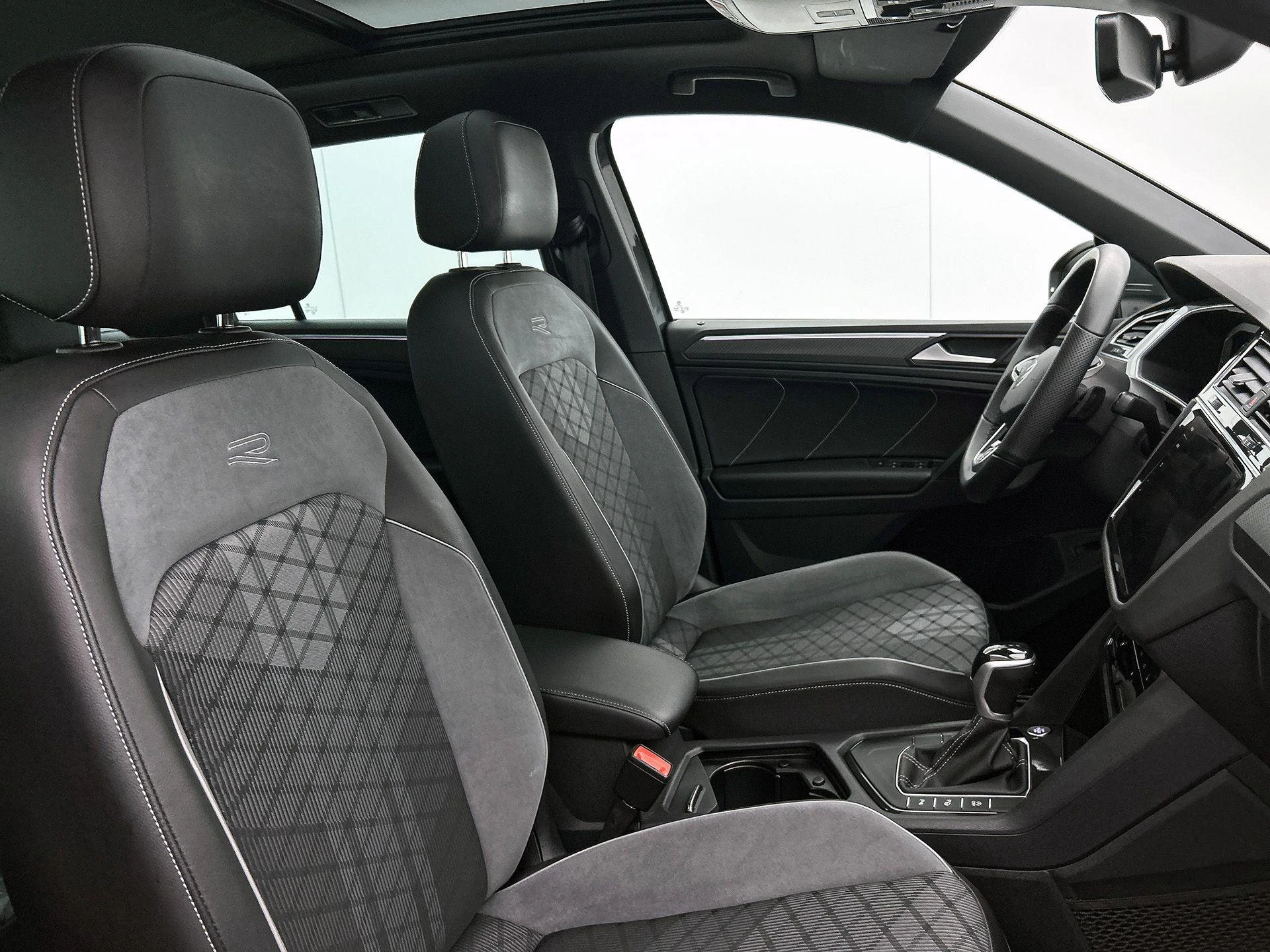 Volkswagen-Tiguan-image-39