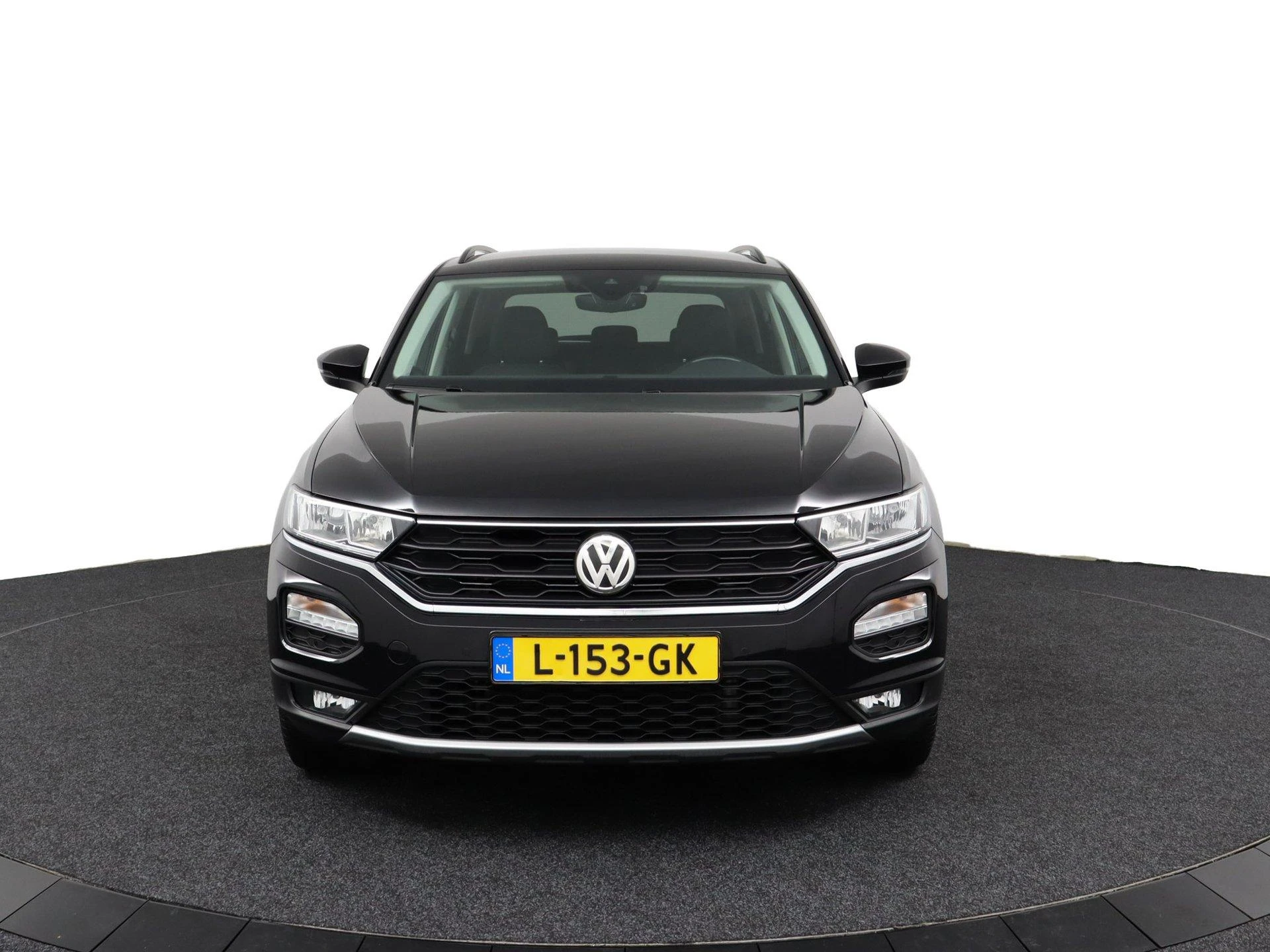 Volkswagen-T-Roc-image-7