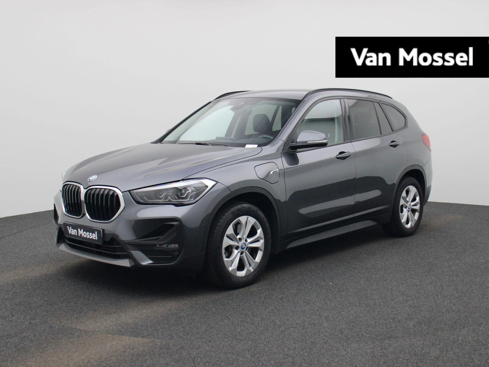 BMW-X1-image-0