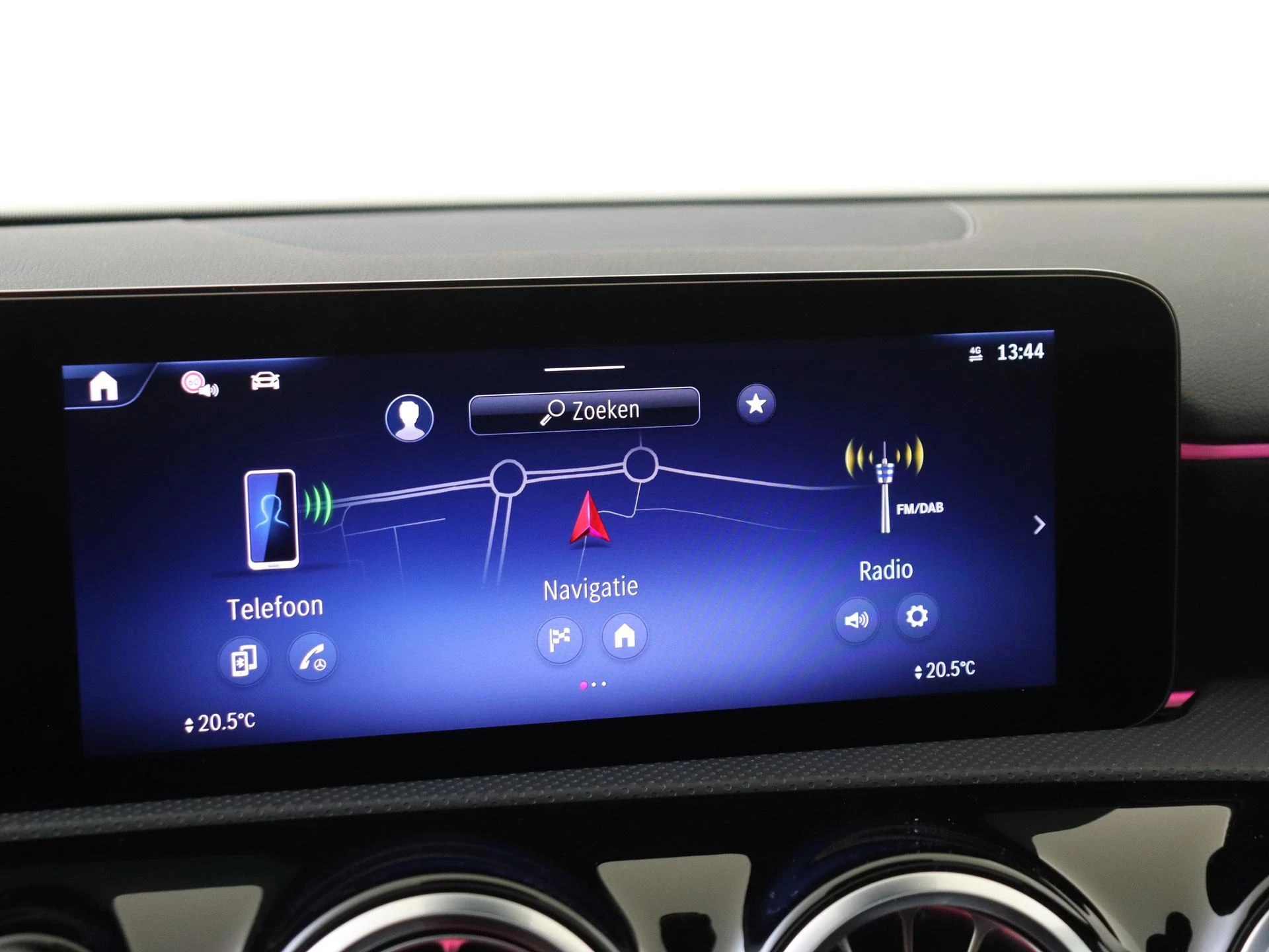 Mercedes-Benz-A-Klasse-image-19