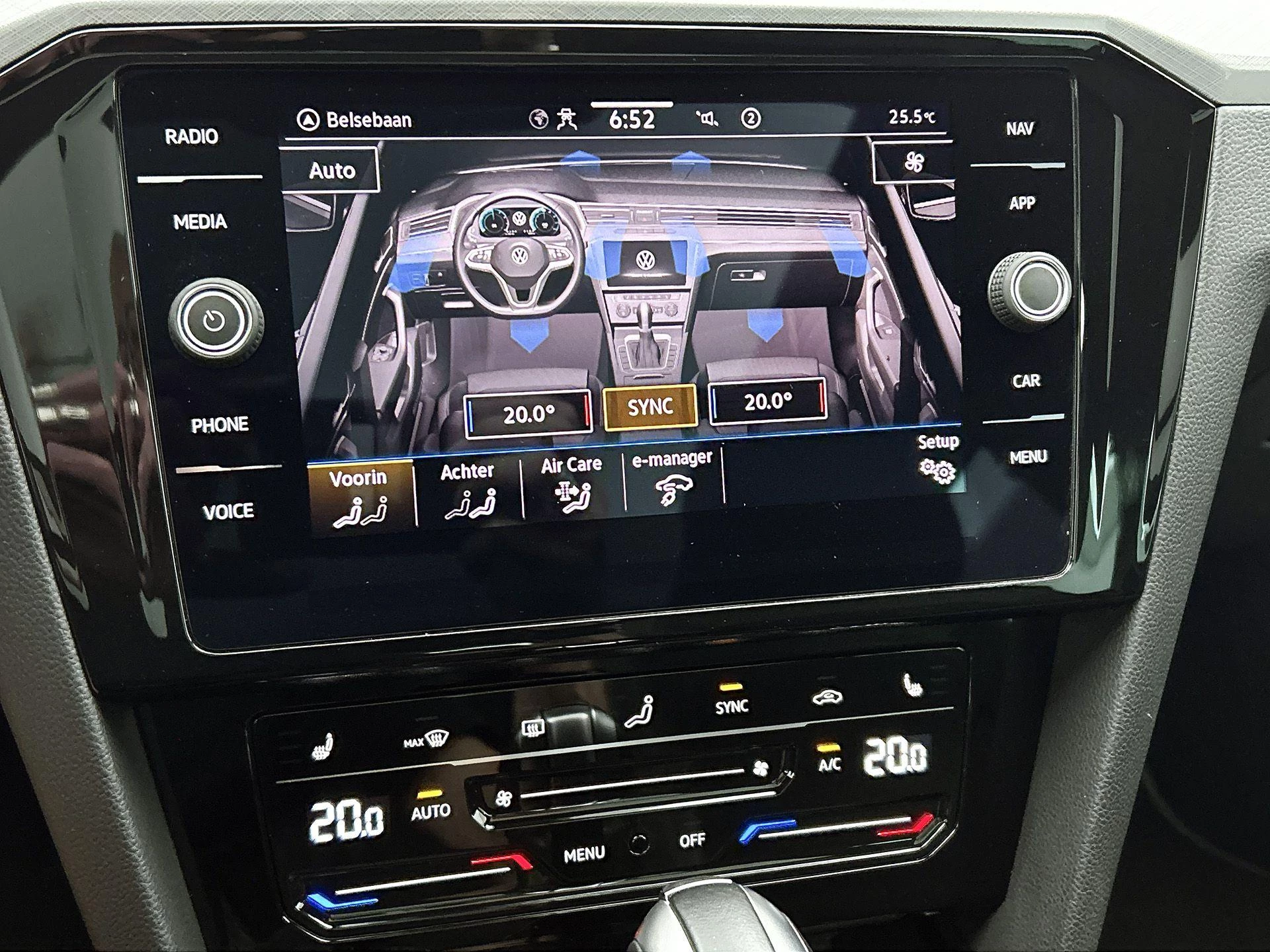 Volkswagen-Passat-image-36