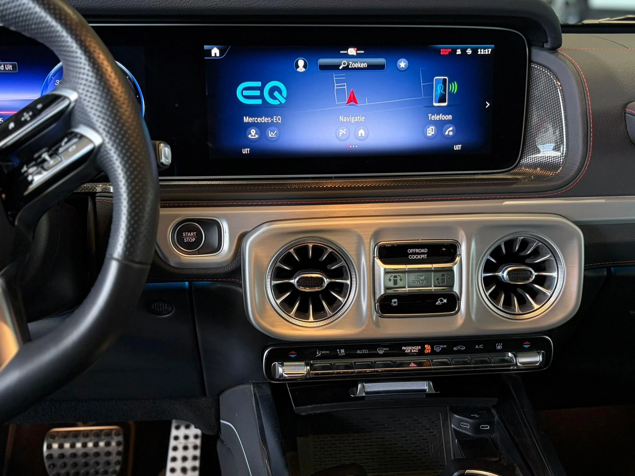 Mercedes-Benz-G-Klasse-image-17