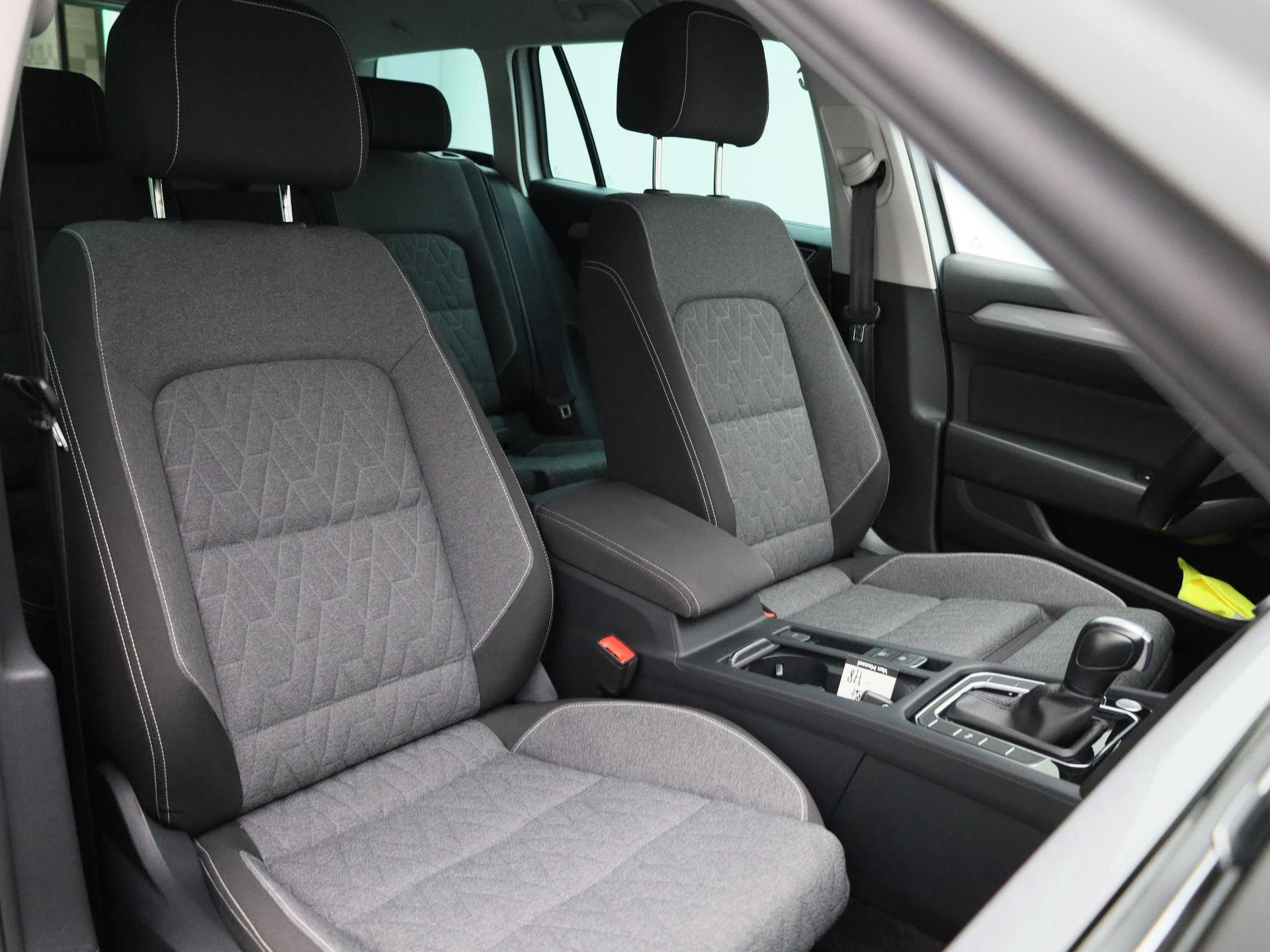 Volkswagen-Passat-image-41